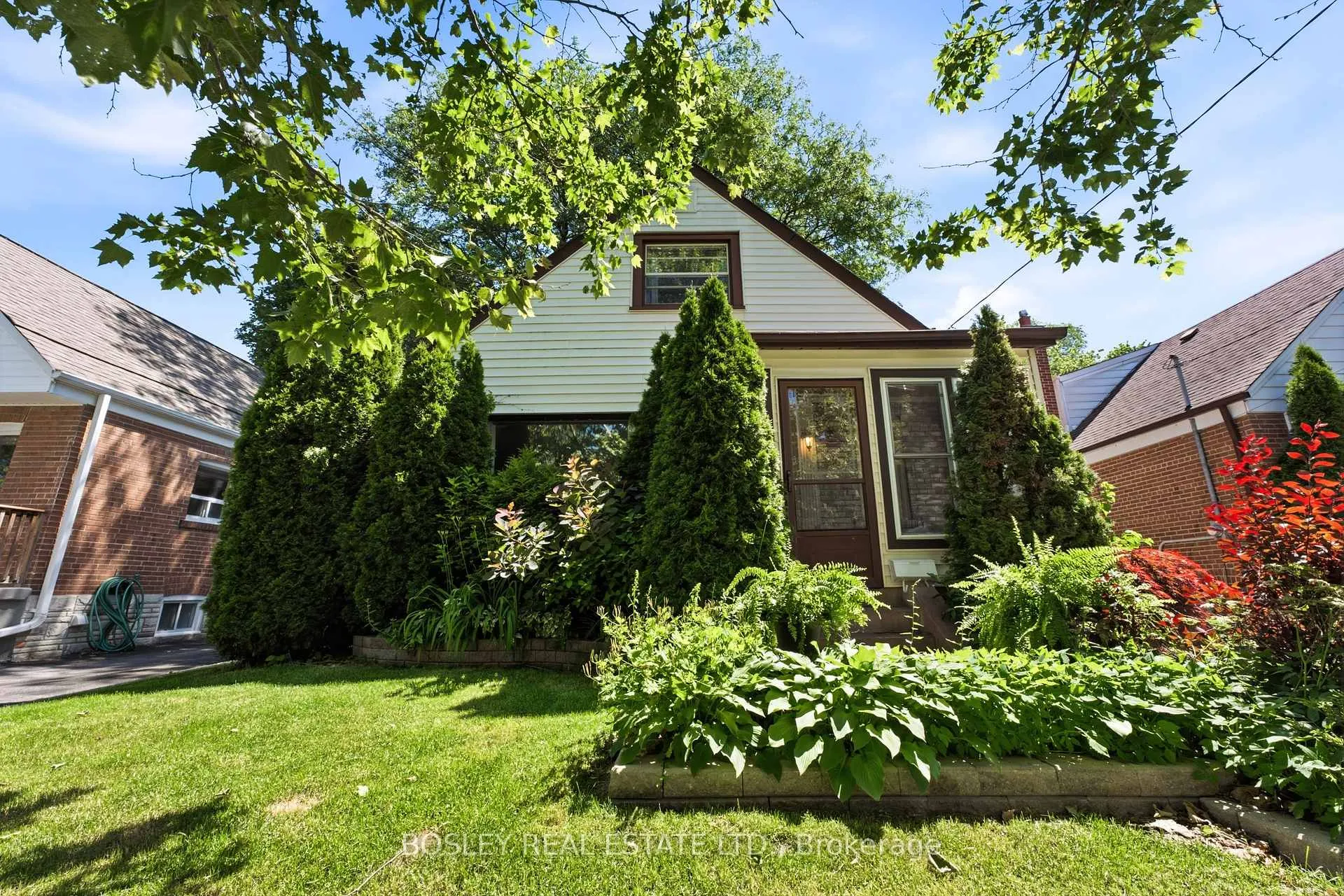 Photo 34 of 121 Presley Avenue, Scarborough, Clairlea-Birchmount — HOMEH
