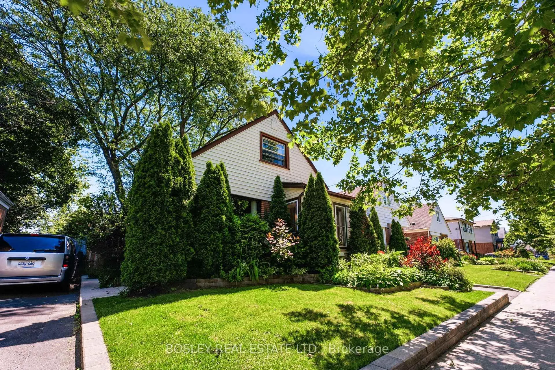 Photo 35 of 121 Presley Avenue, Scarborough, Clairlea-Birchmount — HOMEH