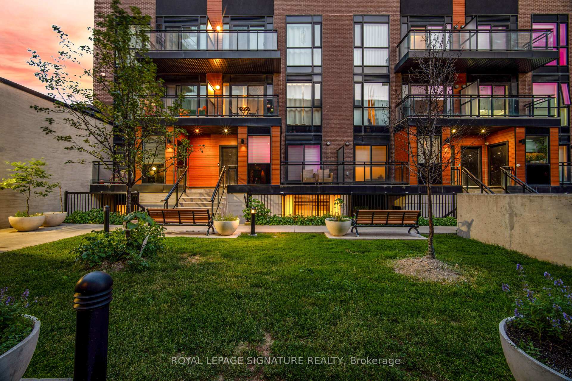 Photo 2 of Unit D-603, 5289 Highway 7, Vaughan, Vaughan Grove — HOMEH