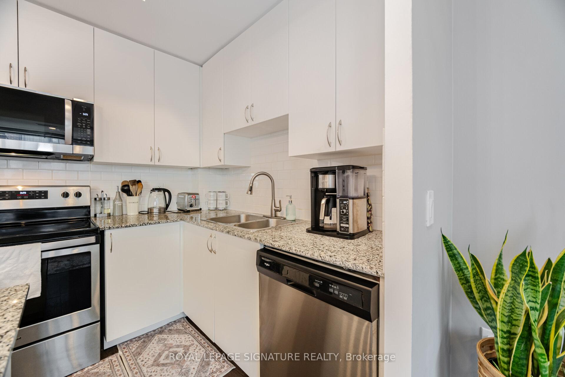 Photo 11 of Unit D-603, 5289 Highway 7, Vaughan, Vaughan Grove — HOMEH