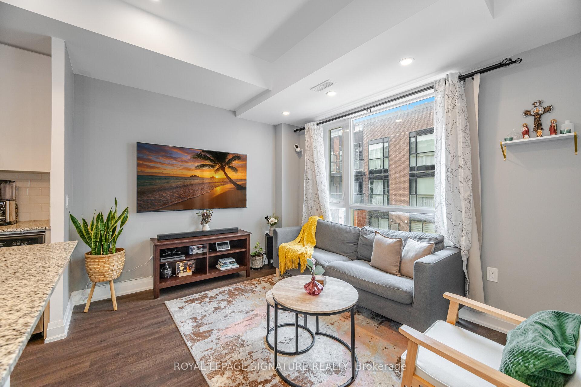 Photo 14 of Unit D-603, 5289 Highway 7, Vaughan, Vaughan Grove — HOMEH