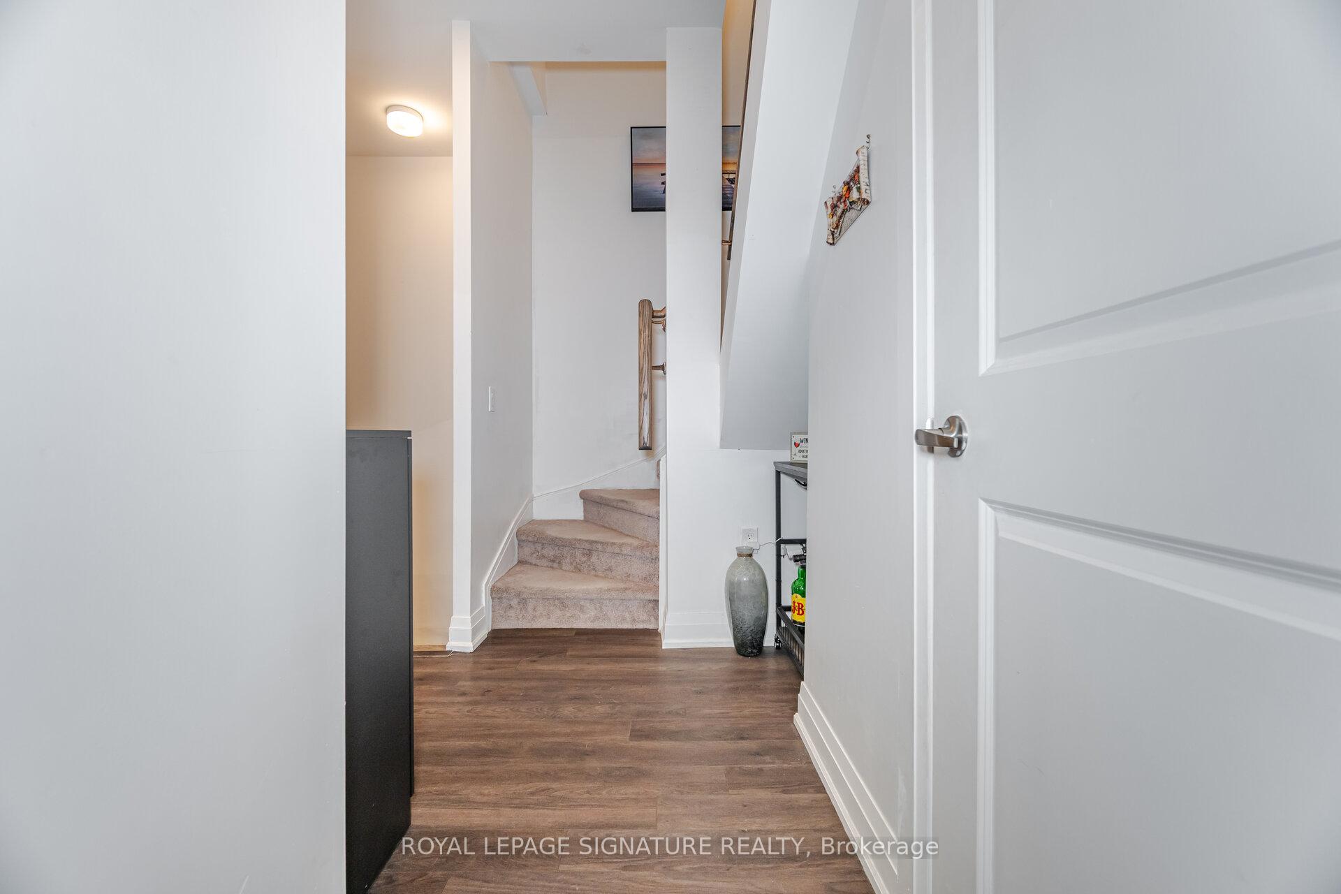 Photo 15 of Unit D-603, 5289 Highway 7, Vaughan, Vaughan Grove — HOMEH