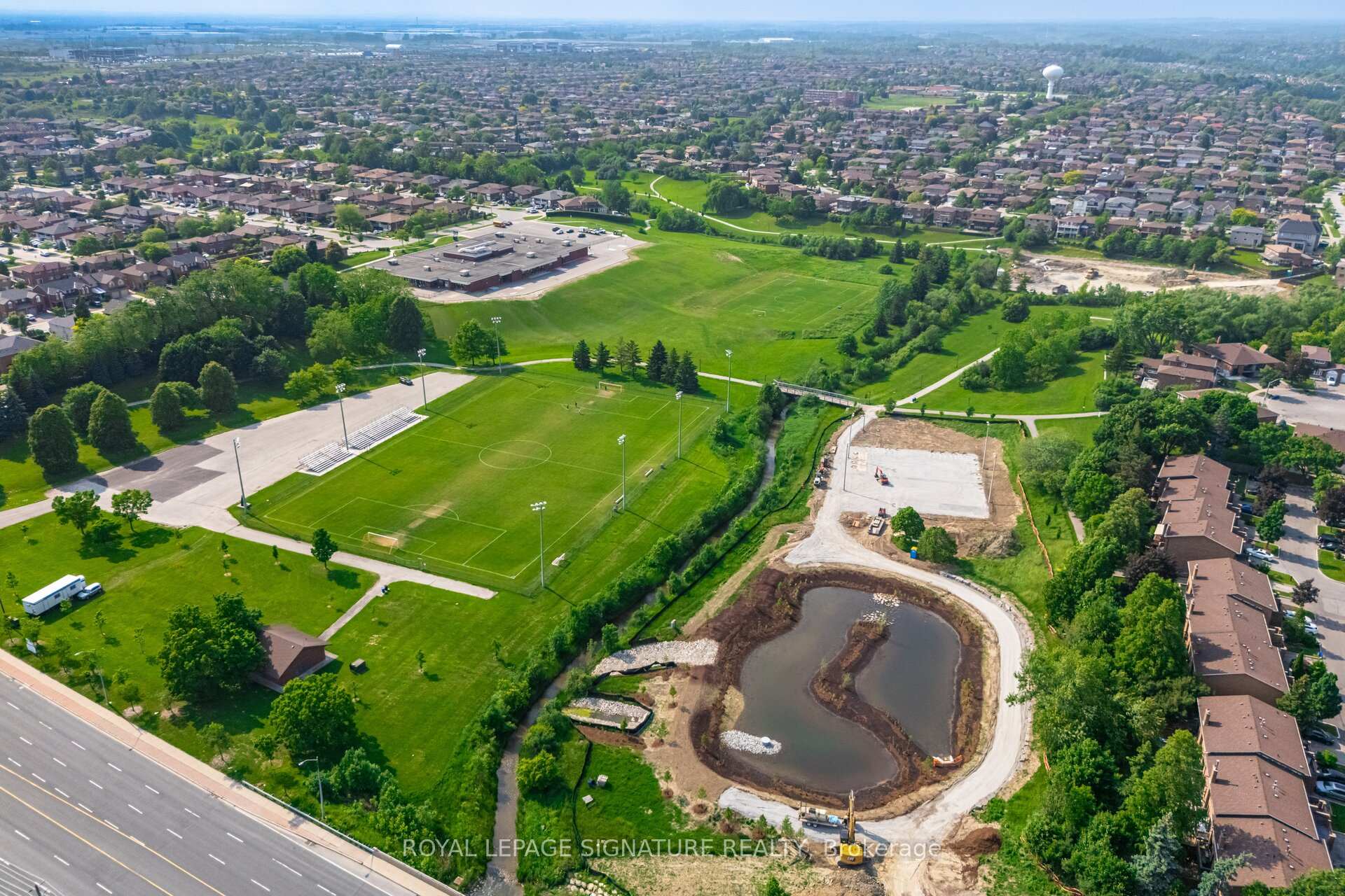 Photo 37 of Unit D-603, 5289 Highway 7, Vaughan, Vaughan Grove — HOMEH