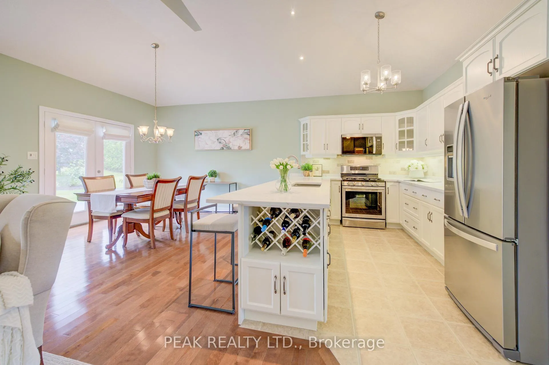 Photo 7 of 148 Devonshire Drive, Wilmot, New Hamburg — HOMEH