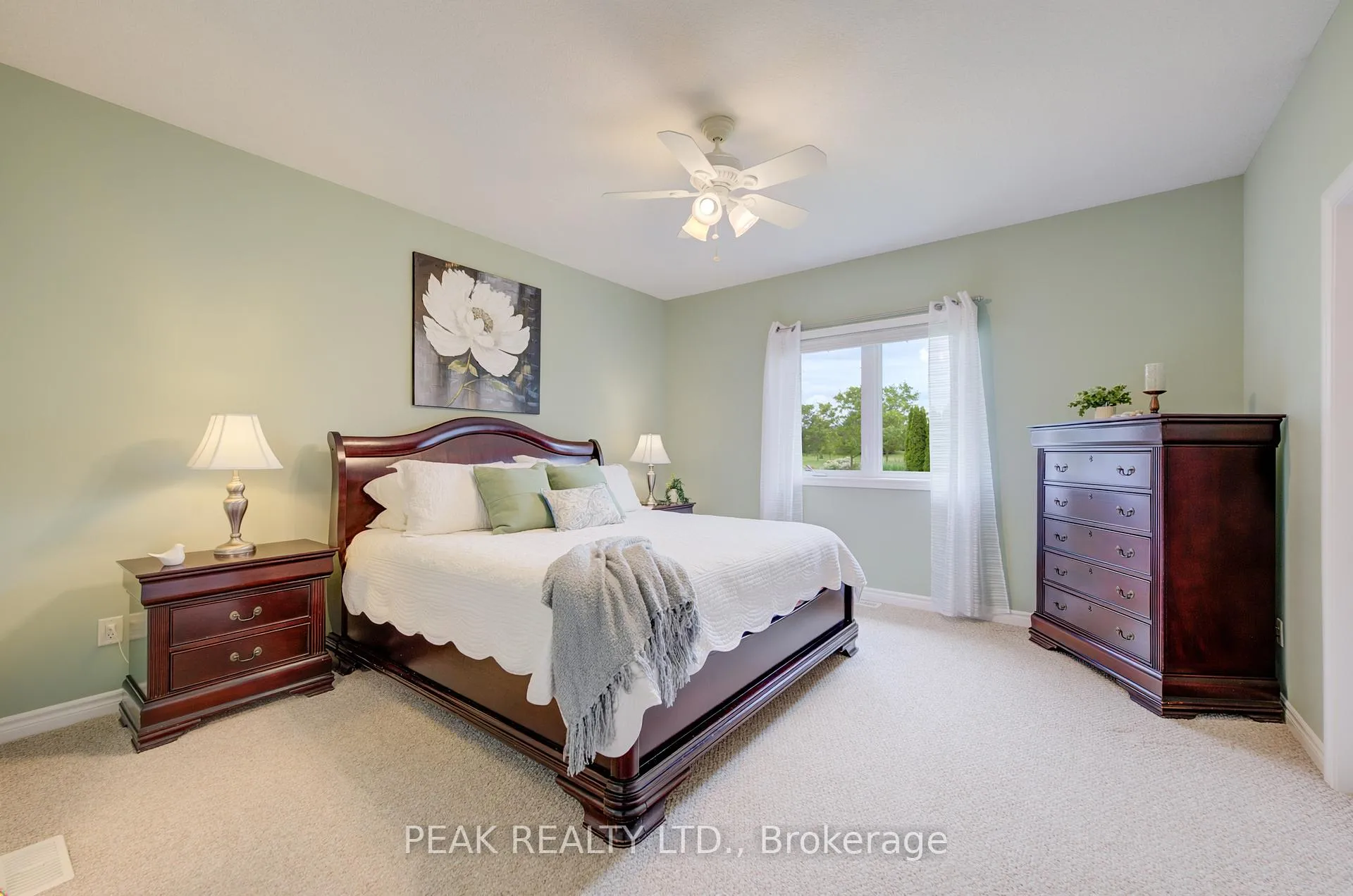 Photo 18 of 148 Devonshire Drive, Wilmot, New Hamburg — HOMEH