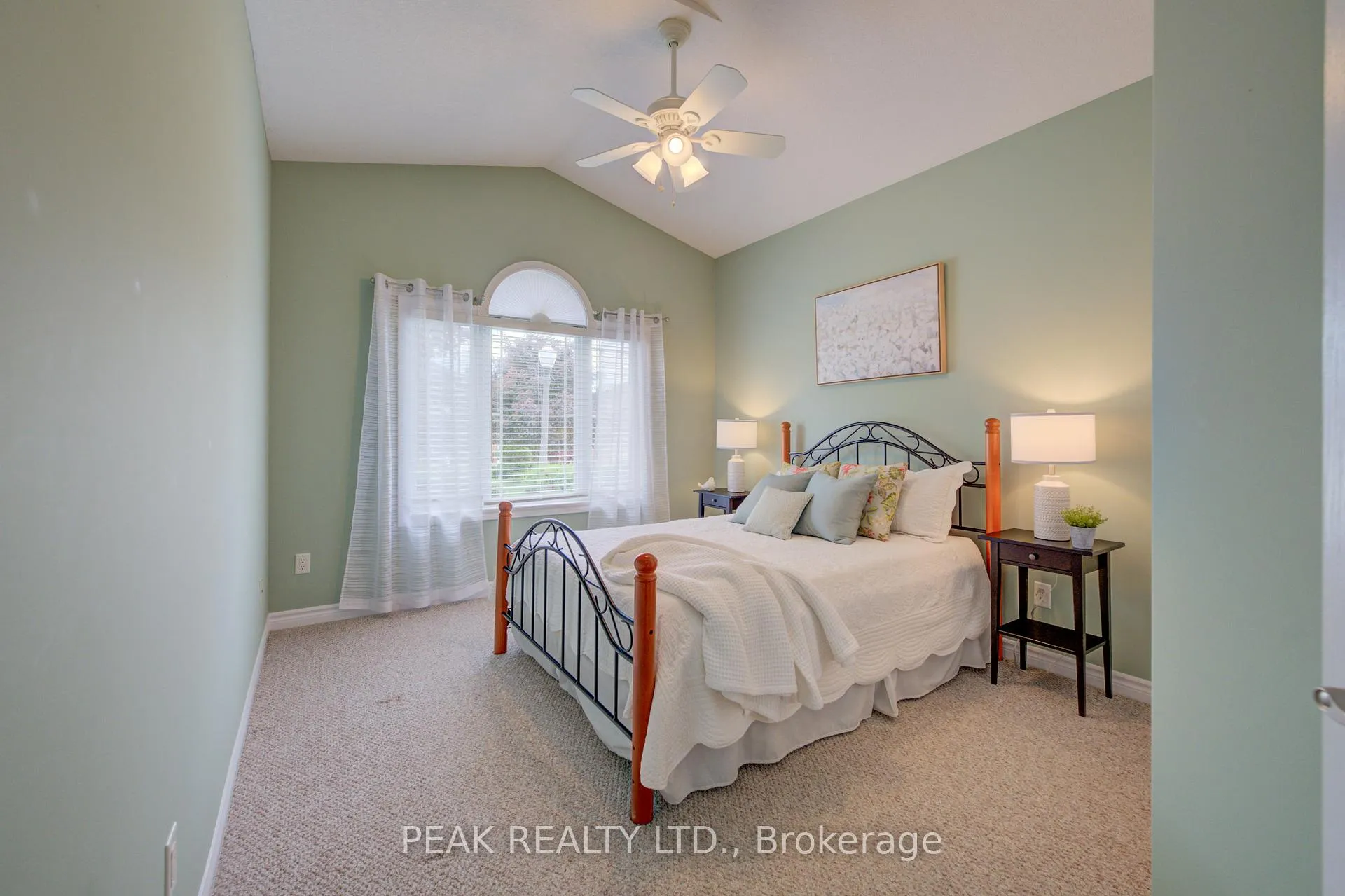 Photo 25 of 148 Devonshire Drive, Wilmot, New Hamburg — HOMEH