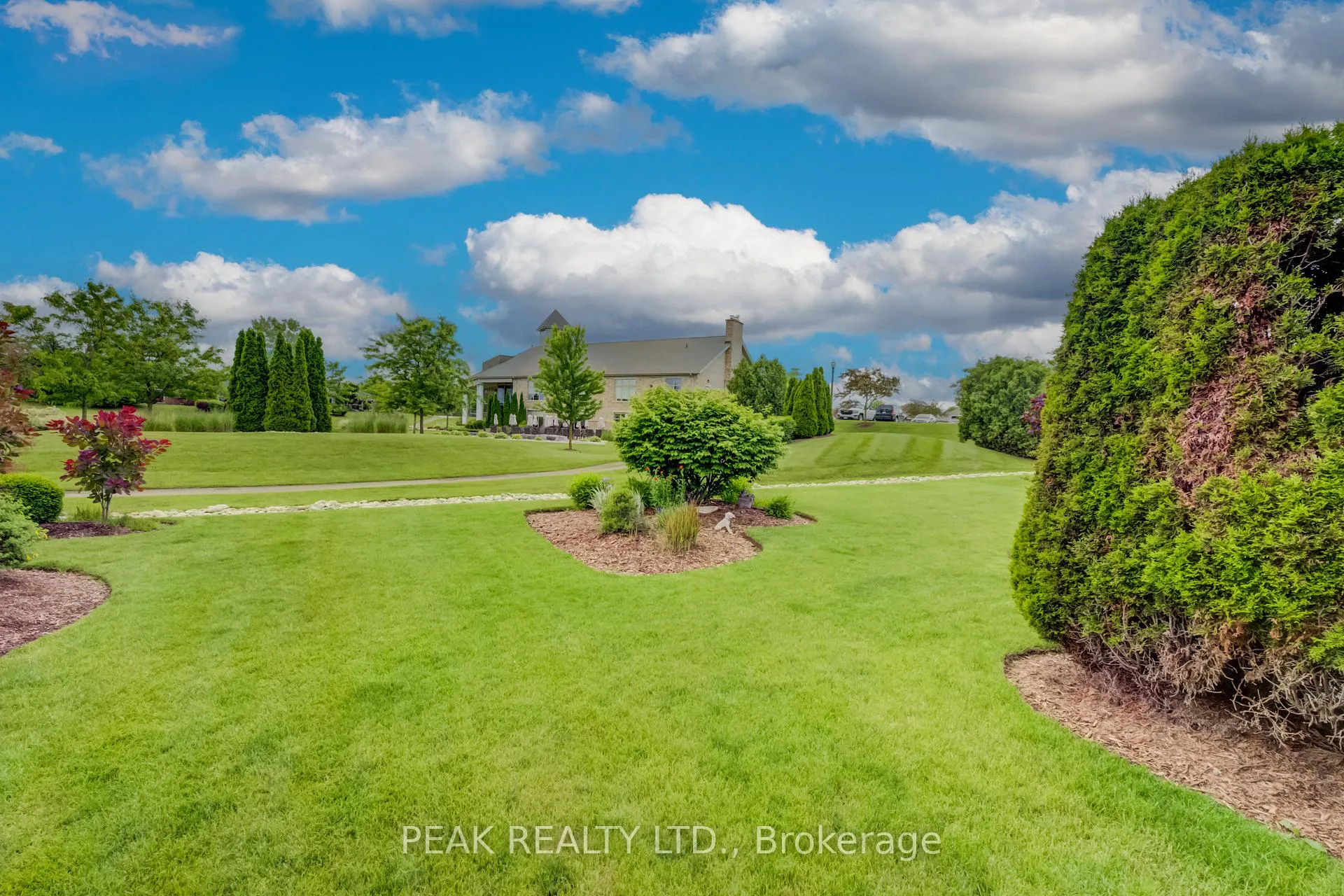 Photo 40 of 148 Devonshire Drive, Wilmot, New Hamburg — HOMEH