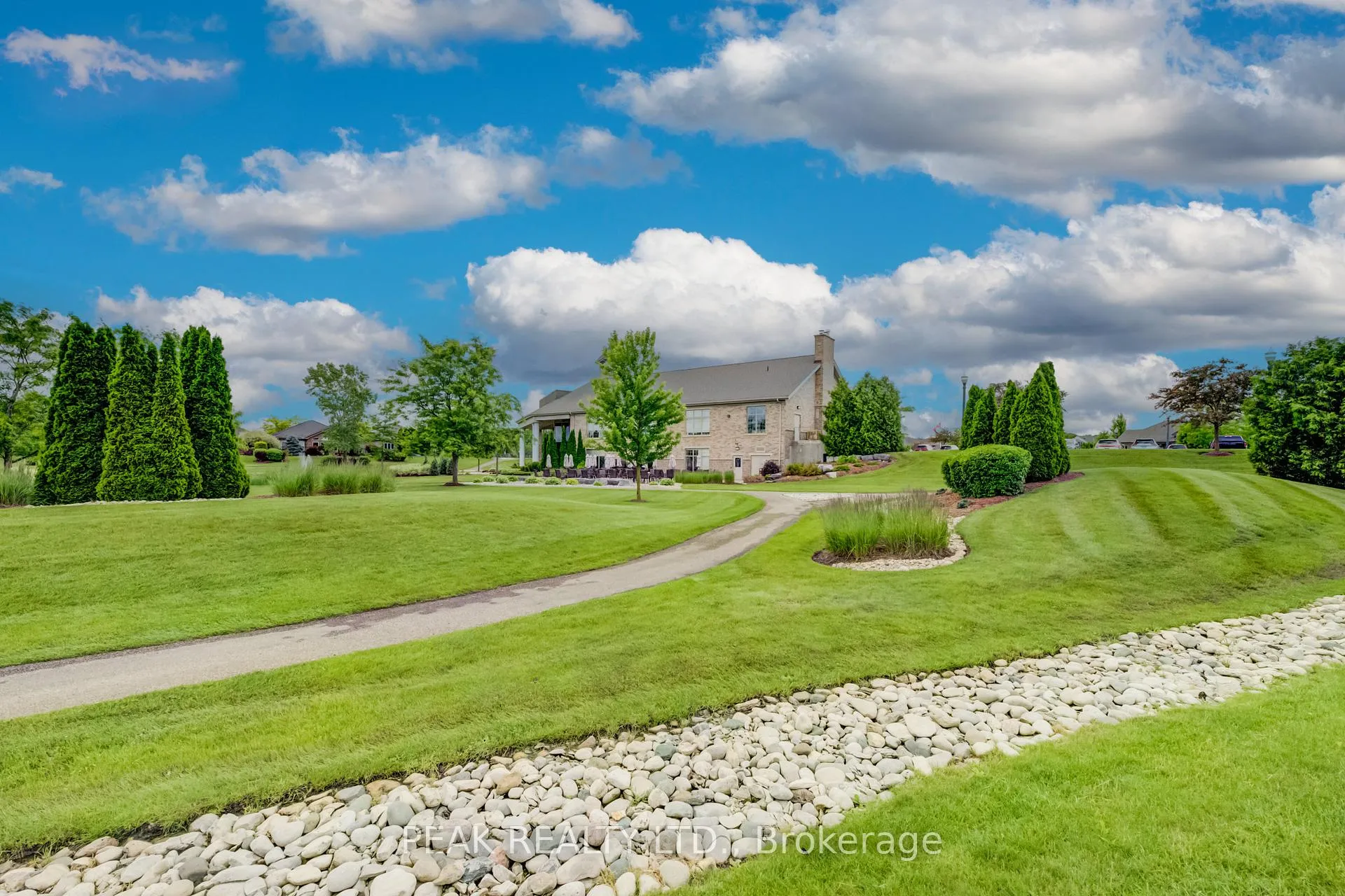 Photo 41 of 148 Devonshire Drive, Wilmot, New Hamburg — HOMEH