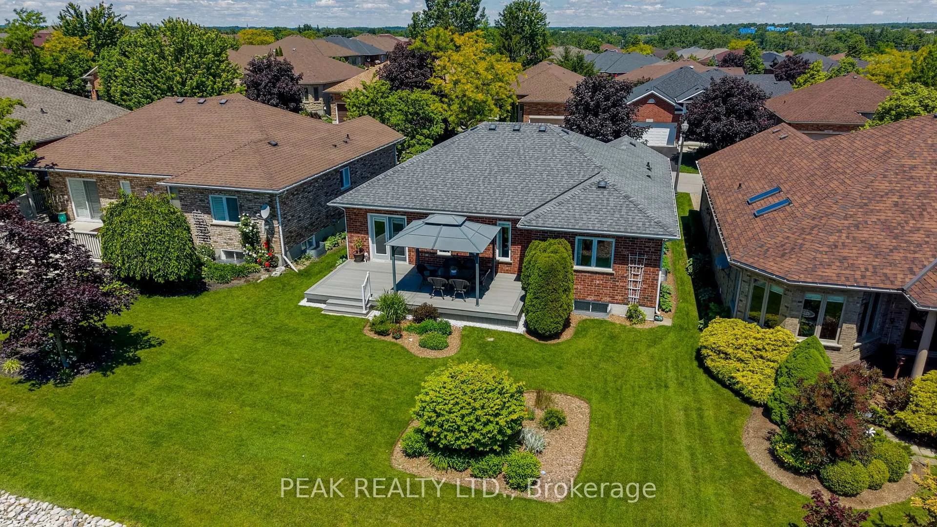 Photo 42 of 148 Devonshire Drive, Wilmot, New Hamburg — HOMEH
