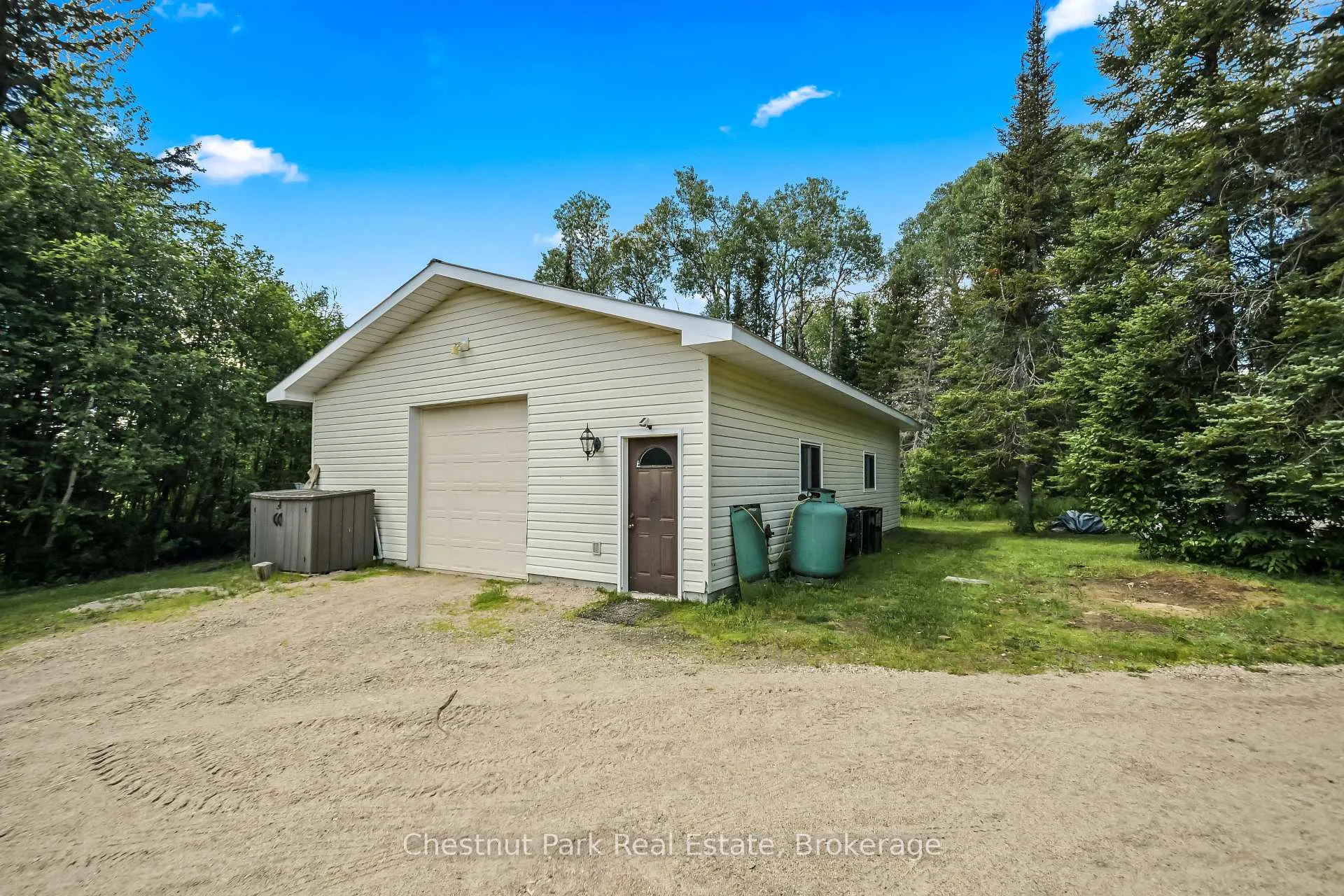 Photo 46 of 37 Rose Drive, Kearney — HOMEH