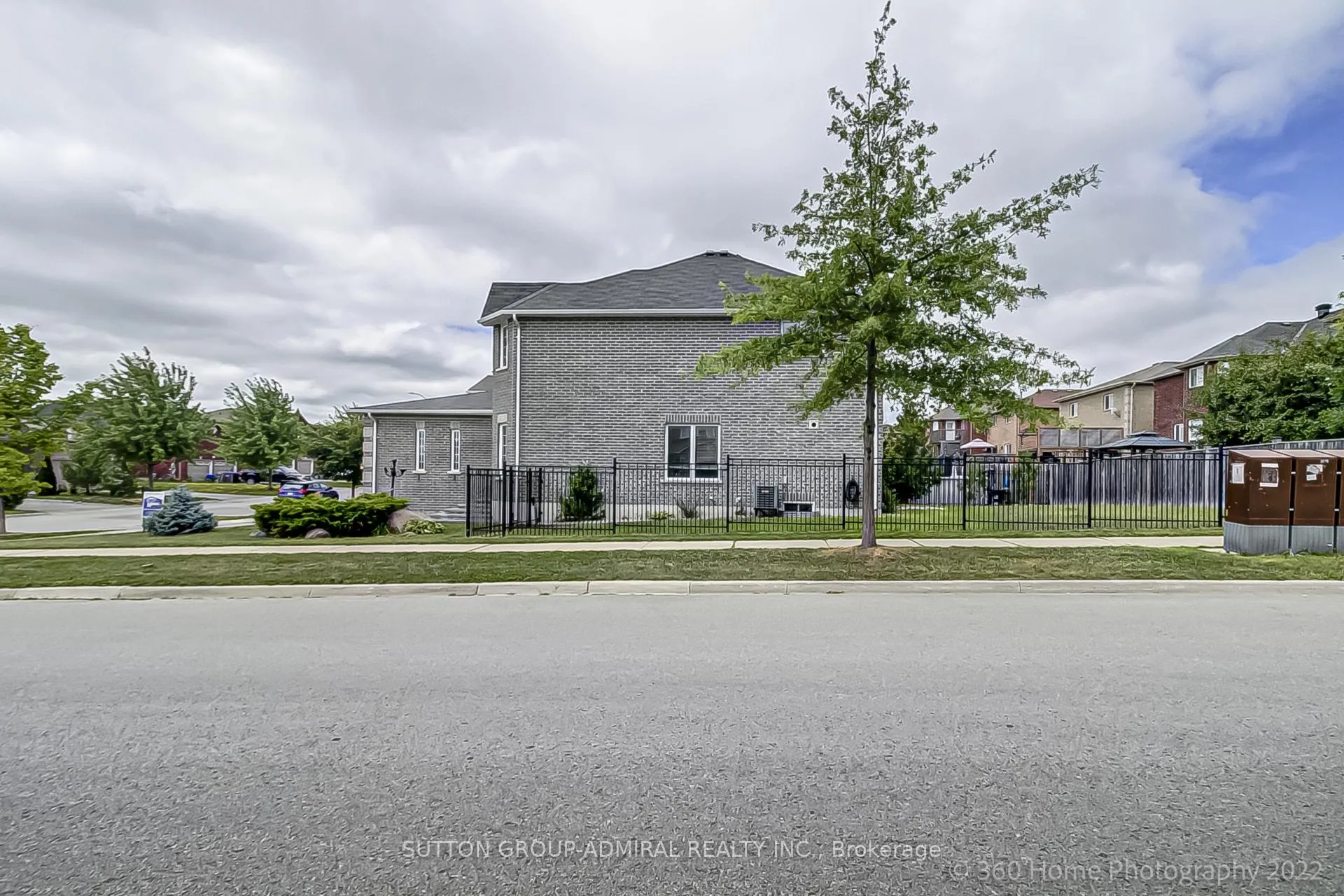 Photo 25 of 1294 Corm Street, Innisfil, Alcona — HOMEH