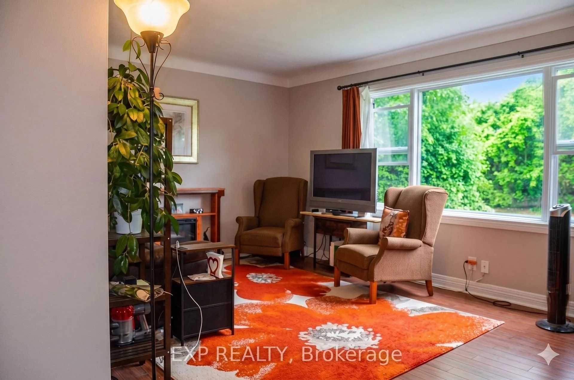 Photo 14 of 42 Lavergne Street, Ottawa, Vanier — HOMEH