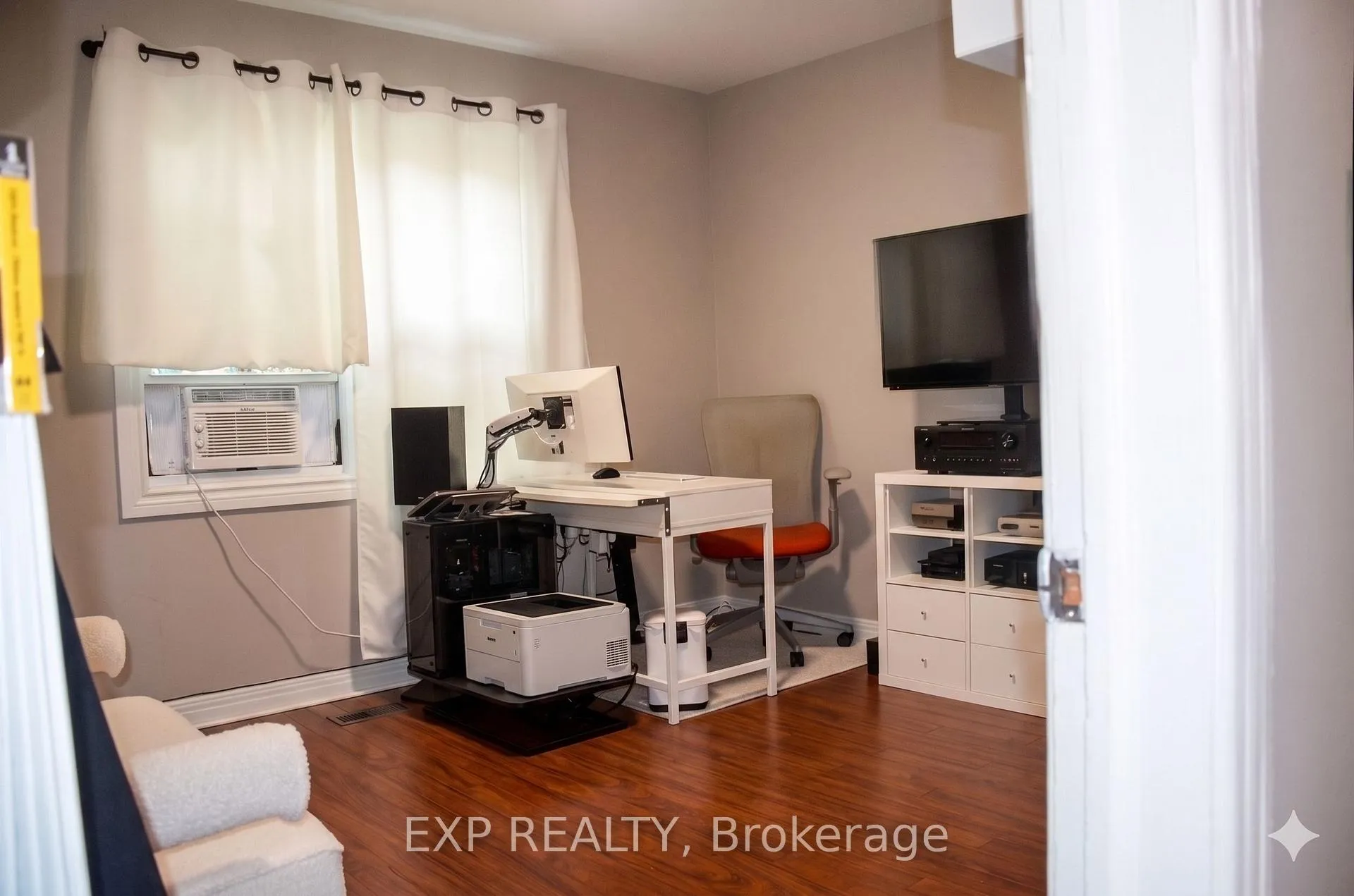 Photo 16 of 42 Lavergne Street, Ottawa, Vanier — HOMEH