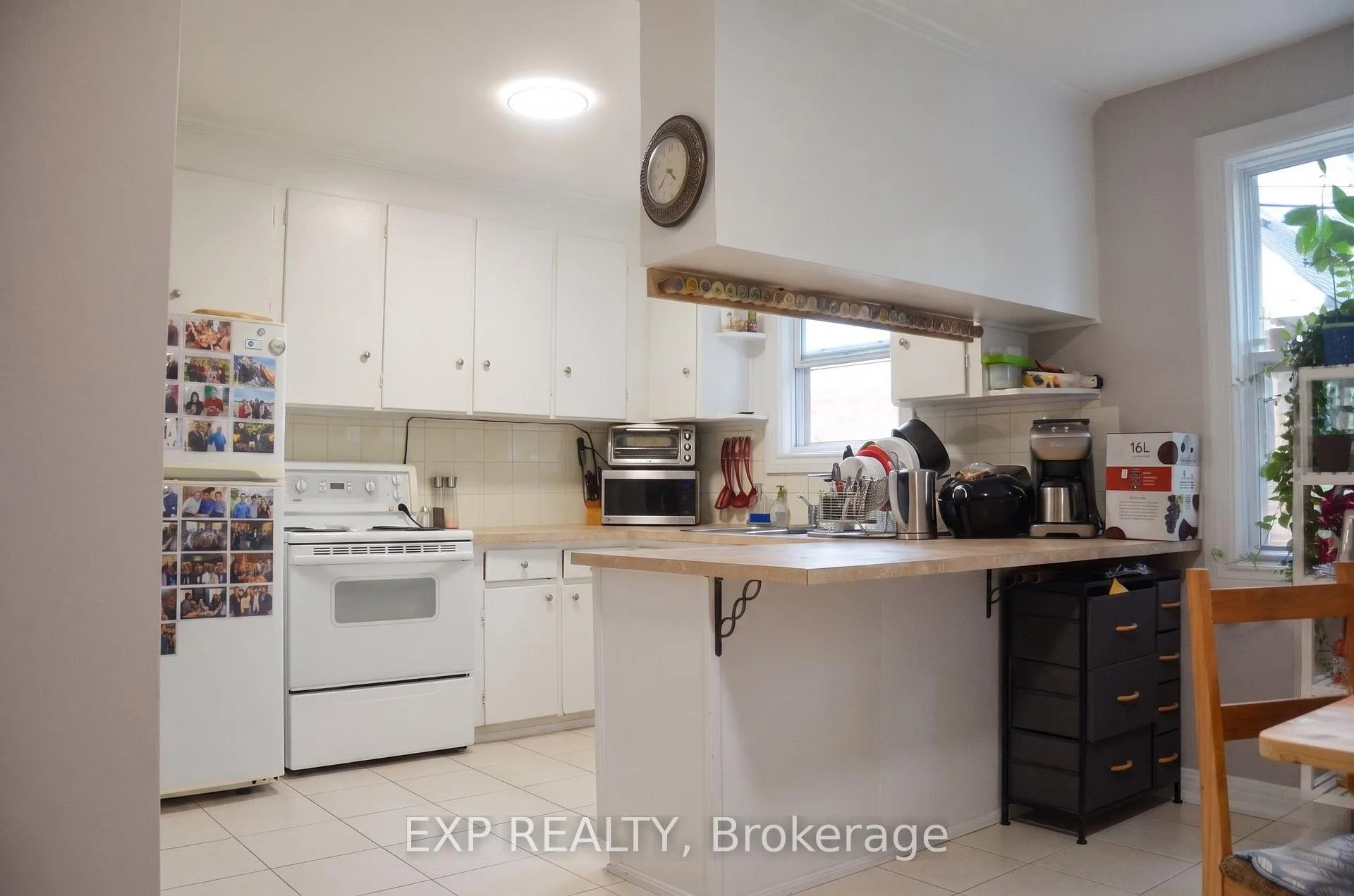 Photo 10 of 42 Lavergne Street, Ottawa, Vanier — HOMEH