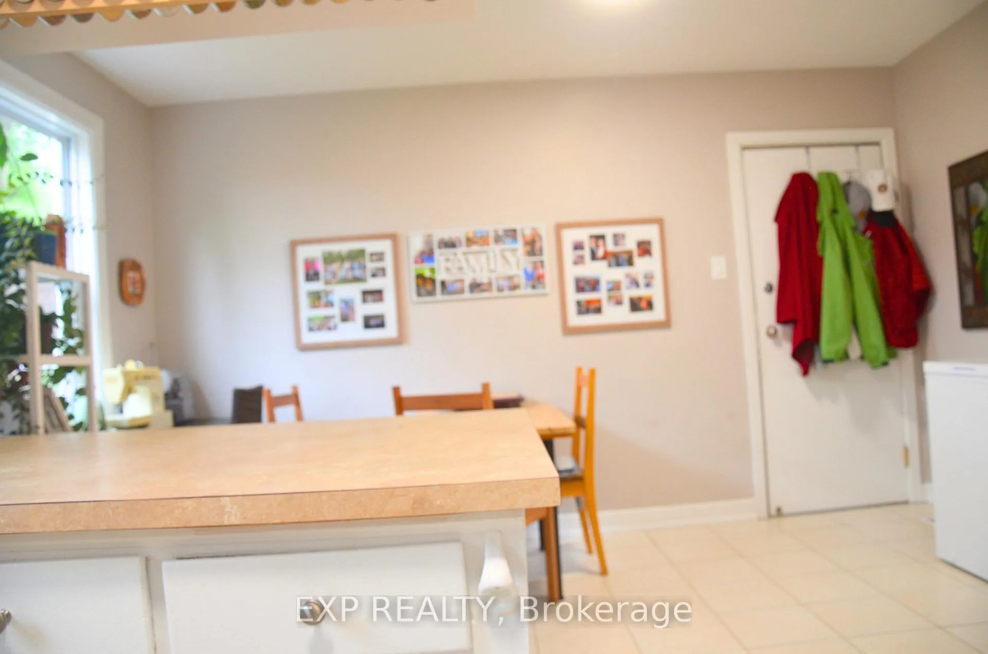 Photo 11 of 42 Lavergne Street, Ottawa, Vanier — HOMEH