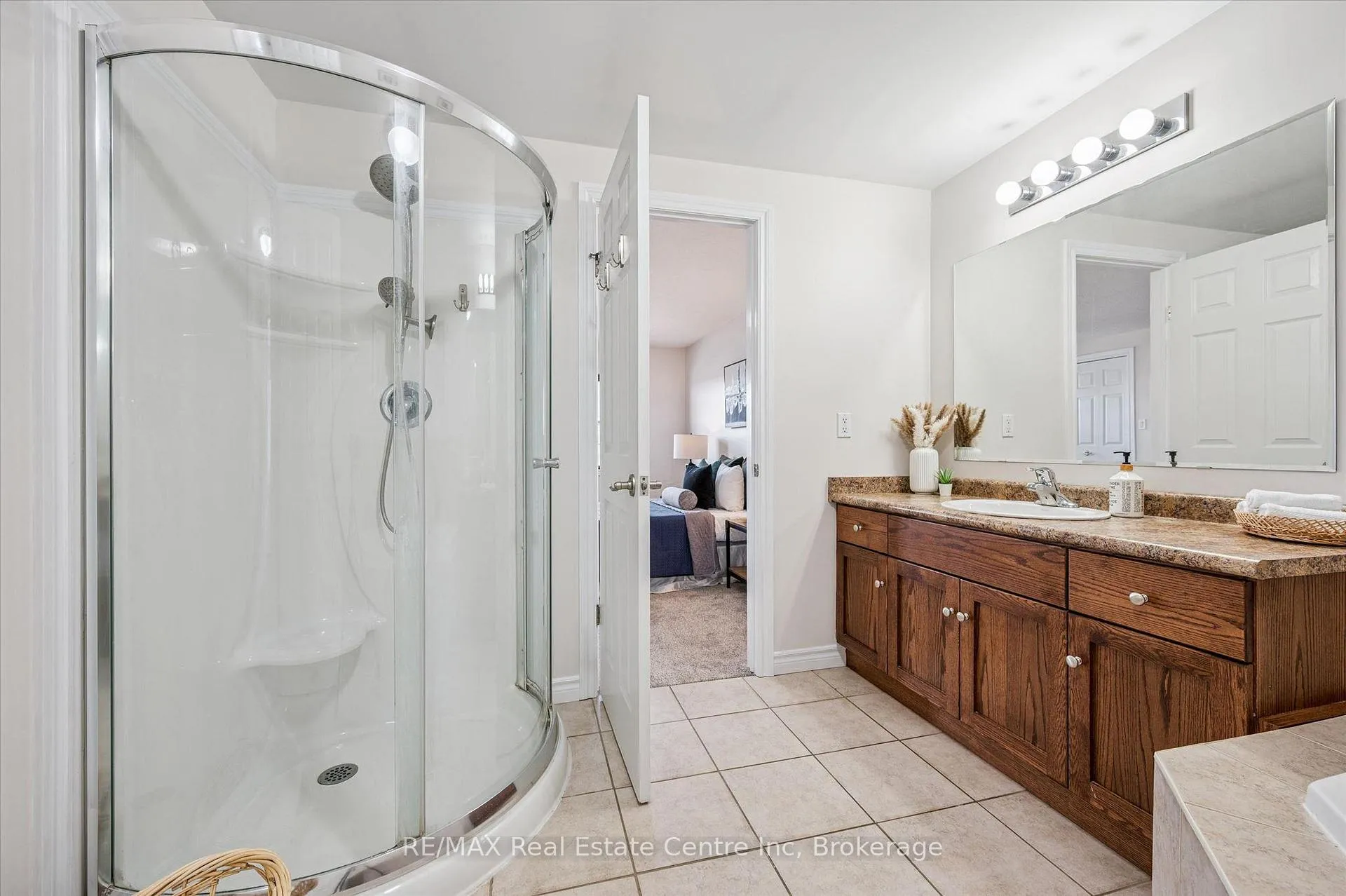 Photo 13 of 93 Washburn Drive, Guelph, Grange Road — HOMEH