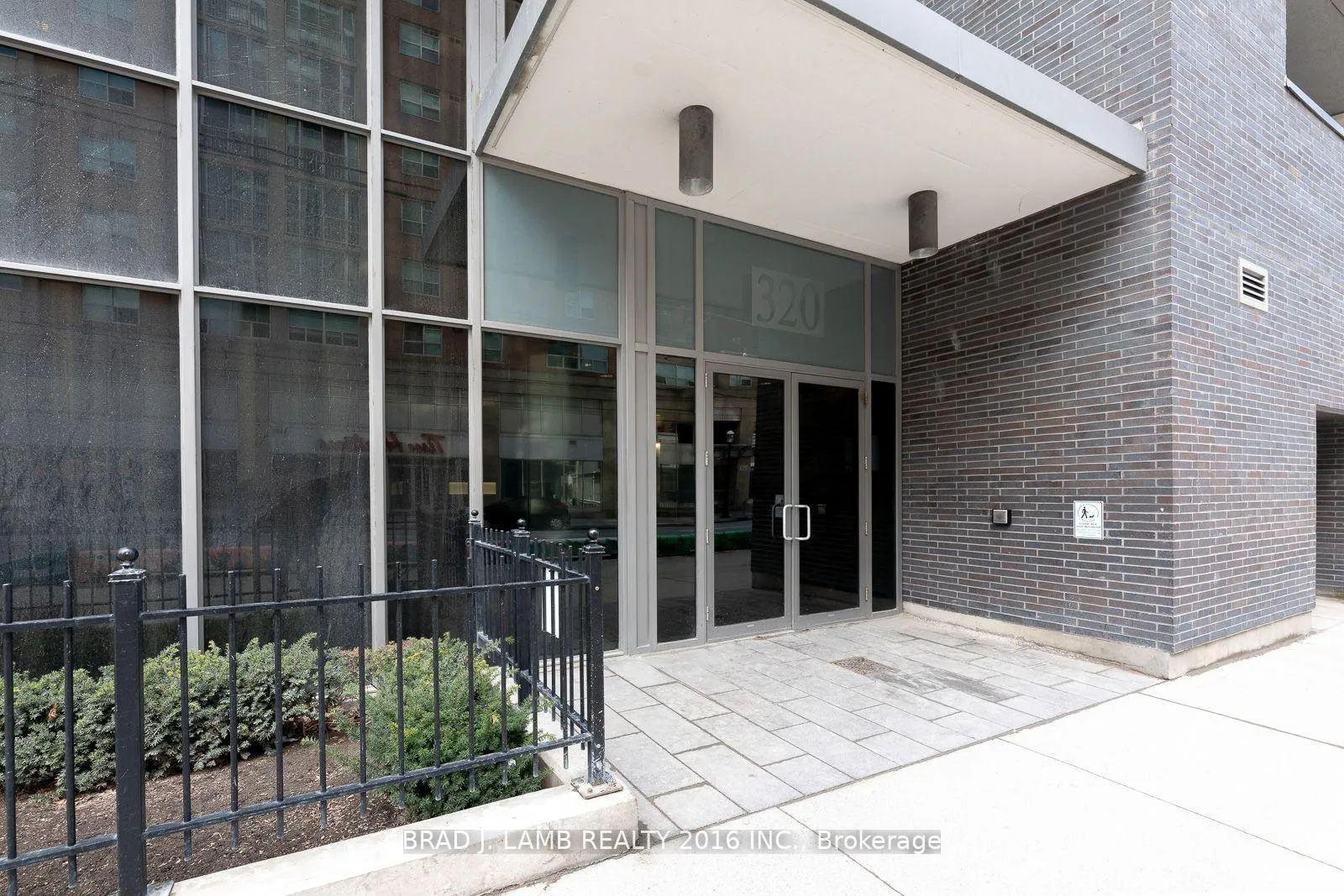 Photo 14 of Unit 417, 320 Richmond Street E, Toronto, Moss Park — HOMEH