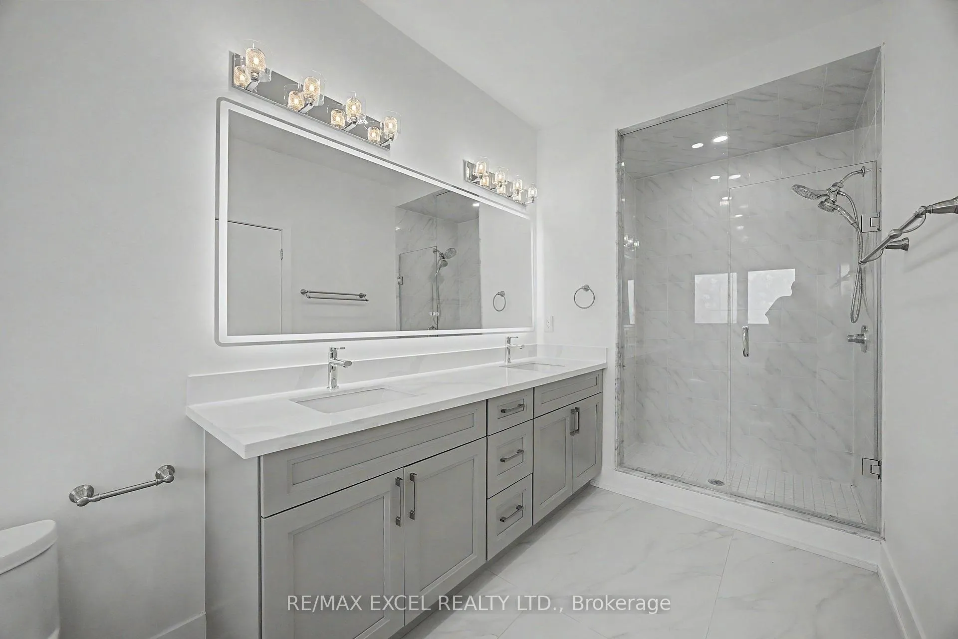 Photo 22 of 132 Elyse Court, Aurora, Bayview Northeast — HOMEH