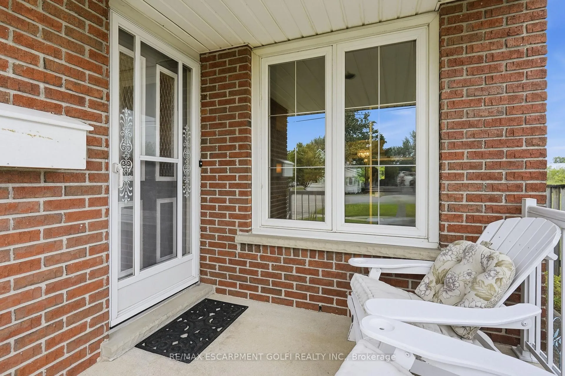Photo 3 of 615 Broad Street E, Haldimand, Dunnville — HOMEH