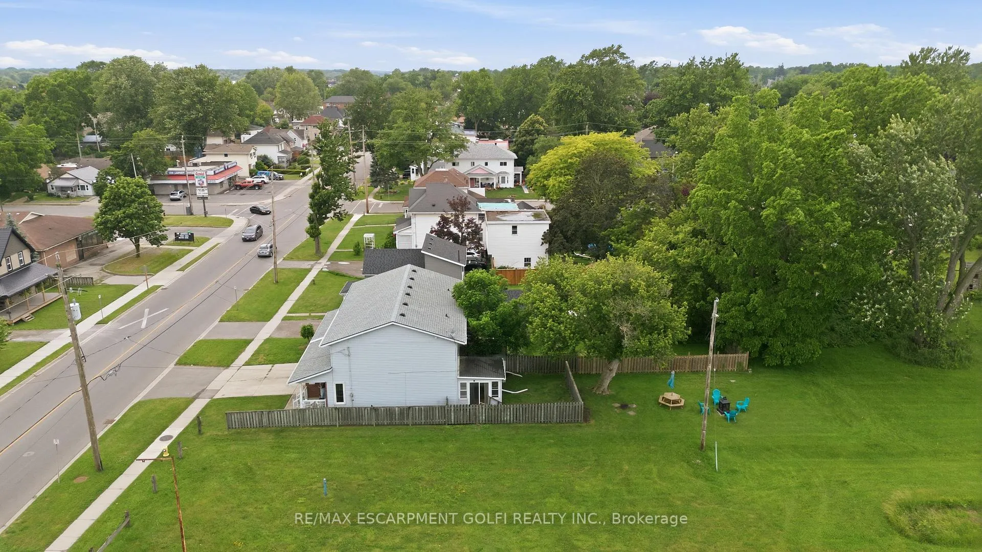 Photo 24 of 615 Broad Street E, Haldimand, Dunnville — HOMEH