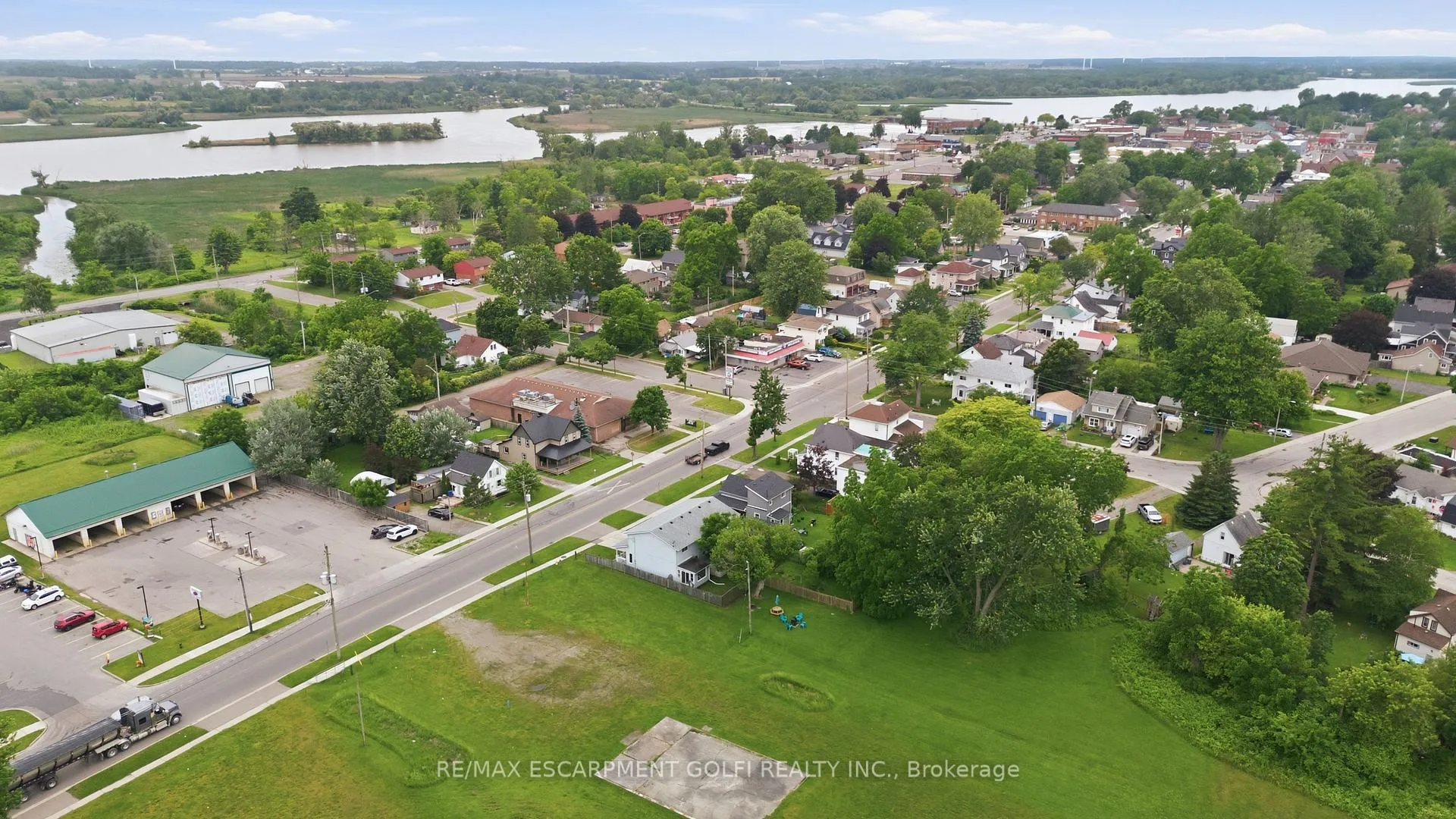 Photo 25 of 615 Broad Street E, Haldimand, Dunnville — HOMEH
