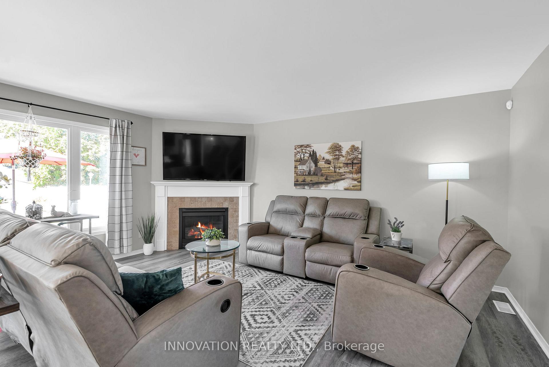 Photo 5 of 2032 Concorde Avenue, Cornwall — HOMEH