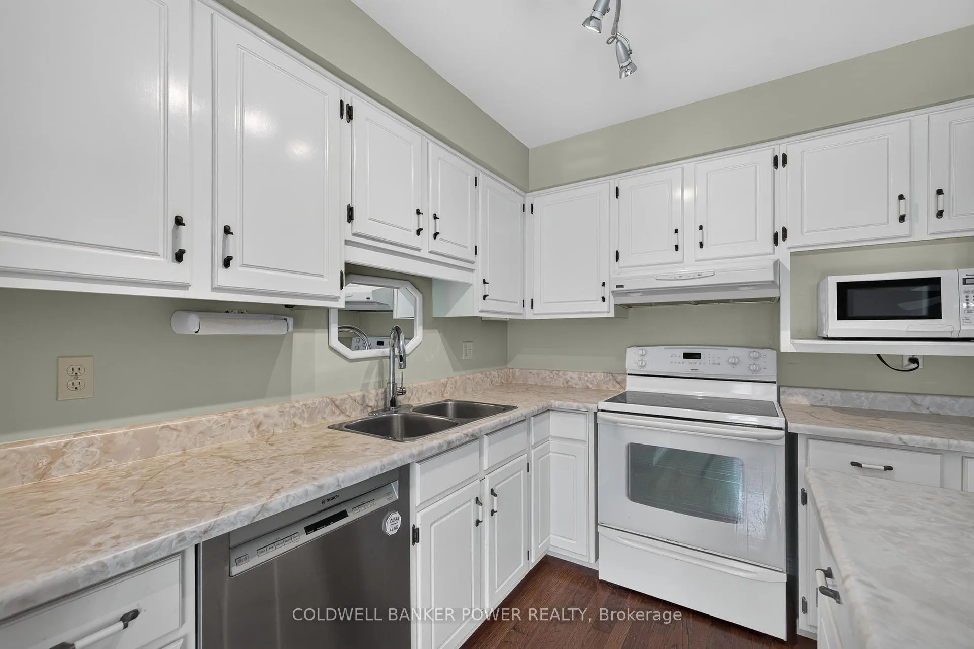 Photo 18 of Unit 53, 163 Pine Valley Drive, London, South N — HOMEH