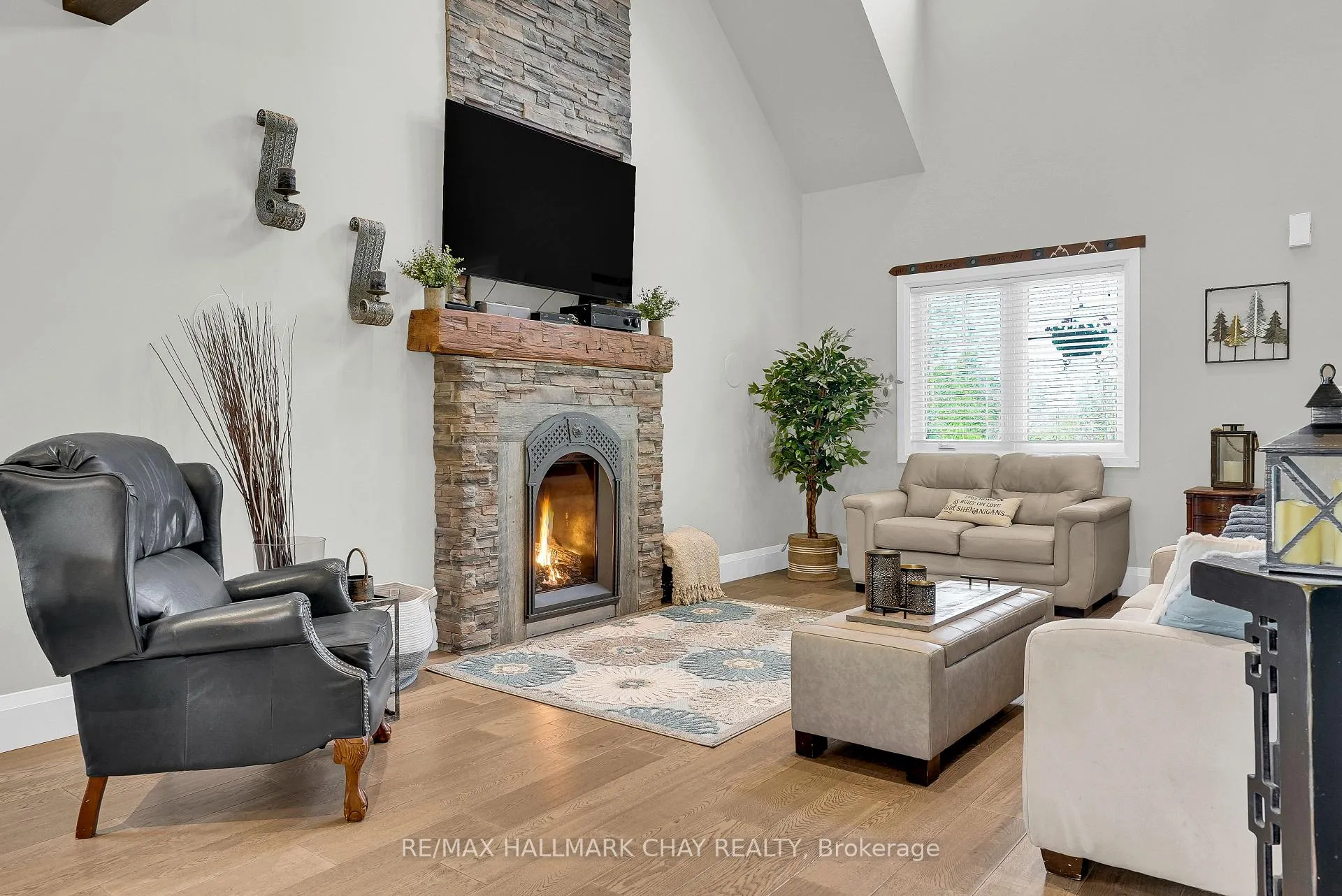 Photo 6 of 1573 County 6 Road S, Springwater, Rural Springwater — HOMEH