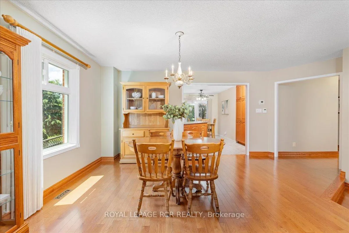 Photo 8 of 104 Carrick Avenue, Georgina, Keswick North — HOMEH