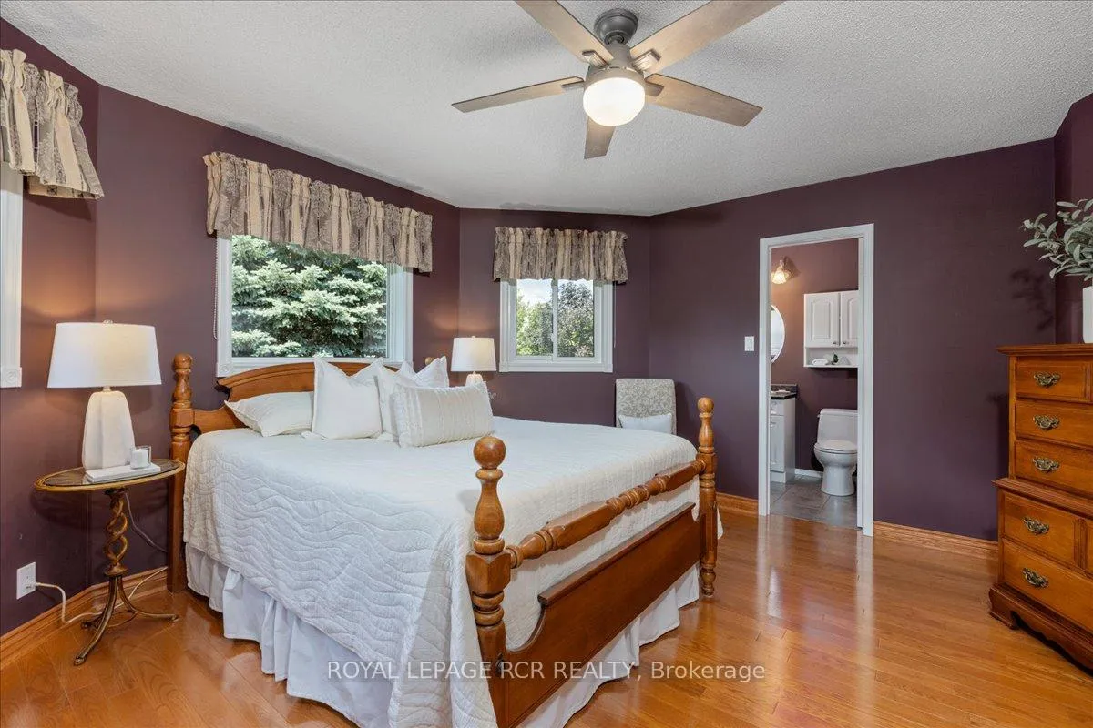 Photo 14 of 104 Carrick Avenue, Georgina, Keswick North — HOMEH