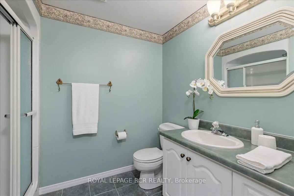 Photo 20 of 104 Carrick Avenue, Georgina, Keswick North — HOMEH