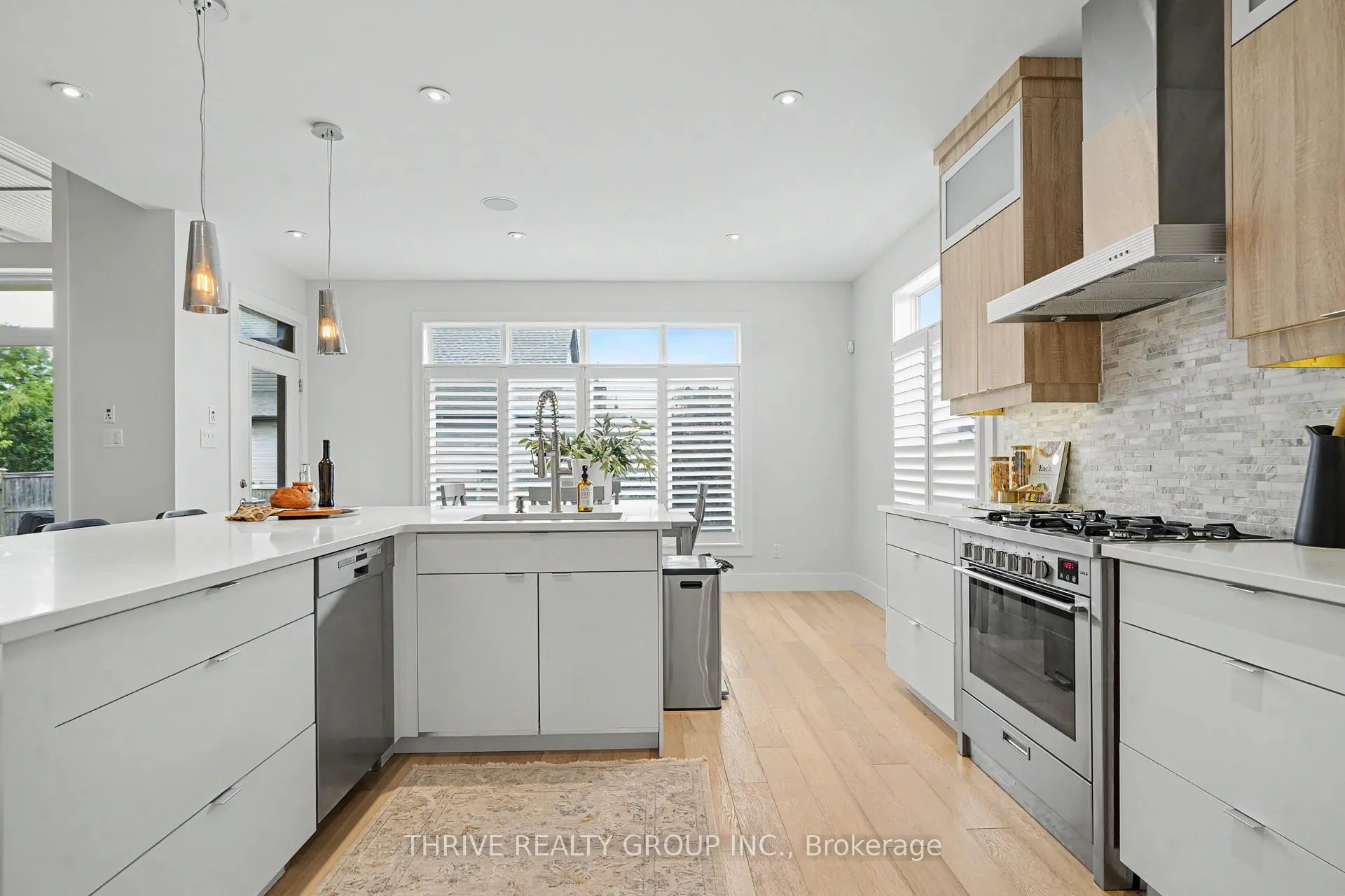 Photo 13 of 6537 Old Garrison Boulevard, London, South V — HOMEH