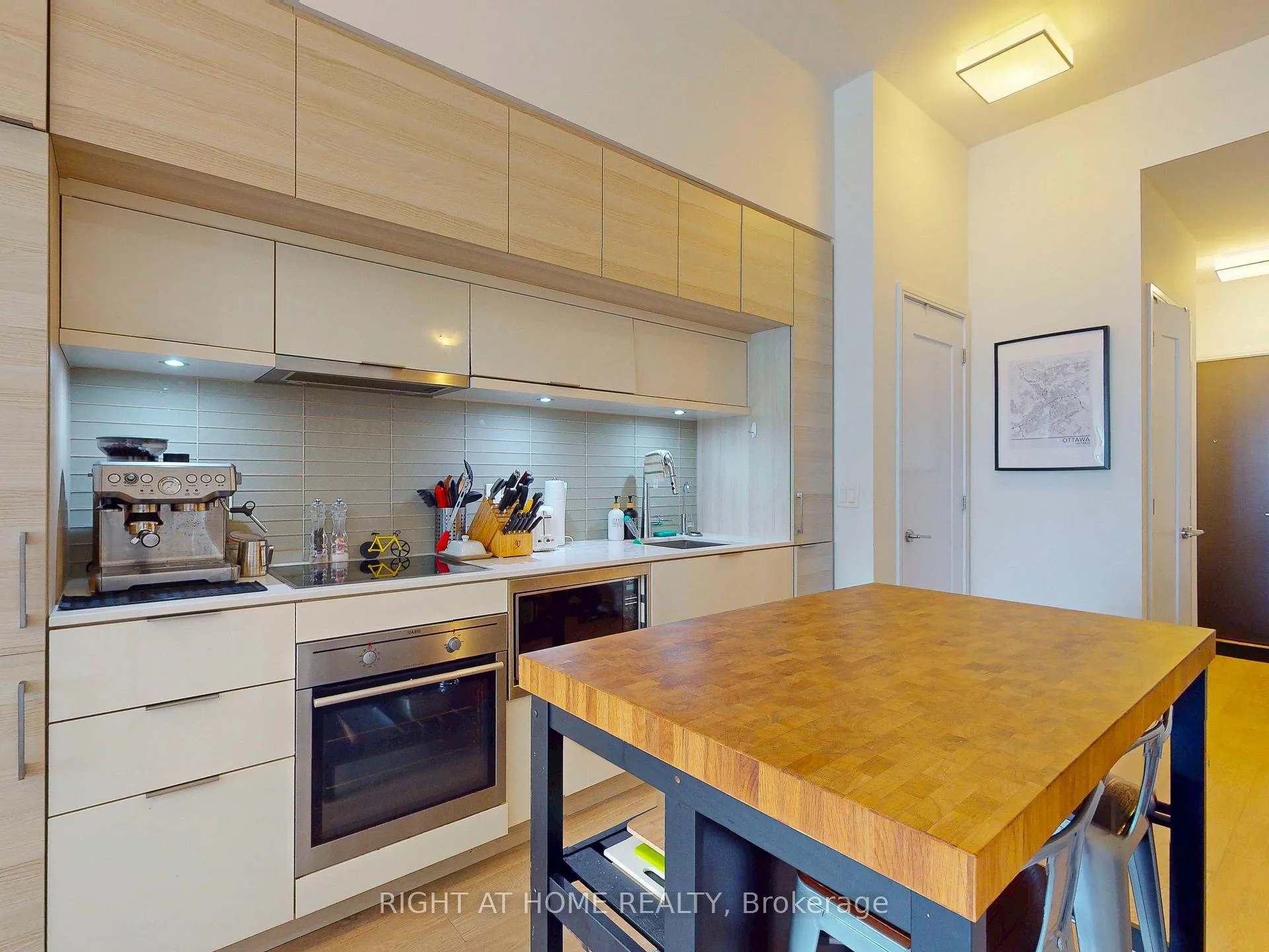Photo 5 of Unit 1904, 88 Scott Street, Toronto, Church-Yonge Corridor — HOMEH