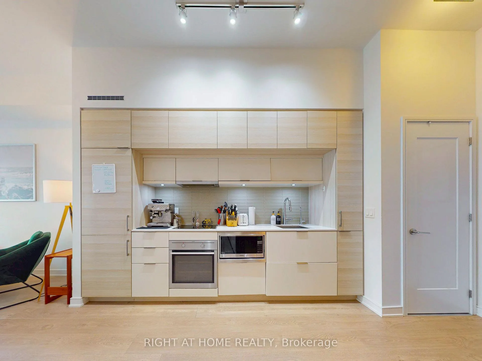 Photo 11 of Unit 1904, 88 Scott Street, Toronto, Church-Yonge Corridor — HOMEH