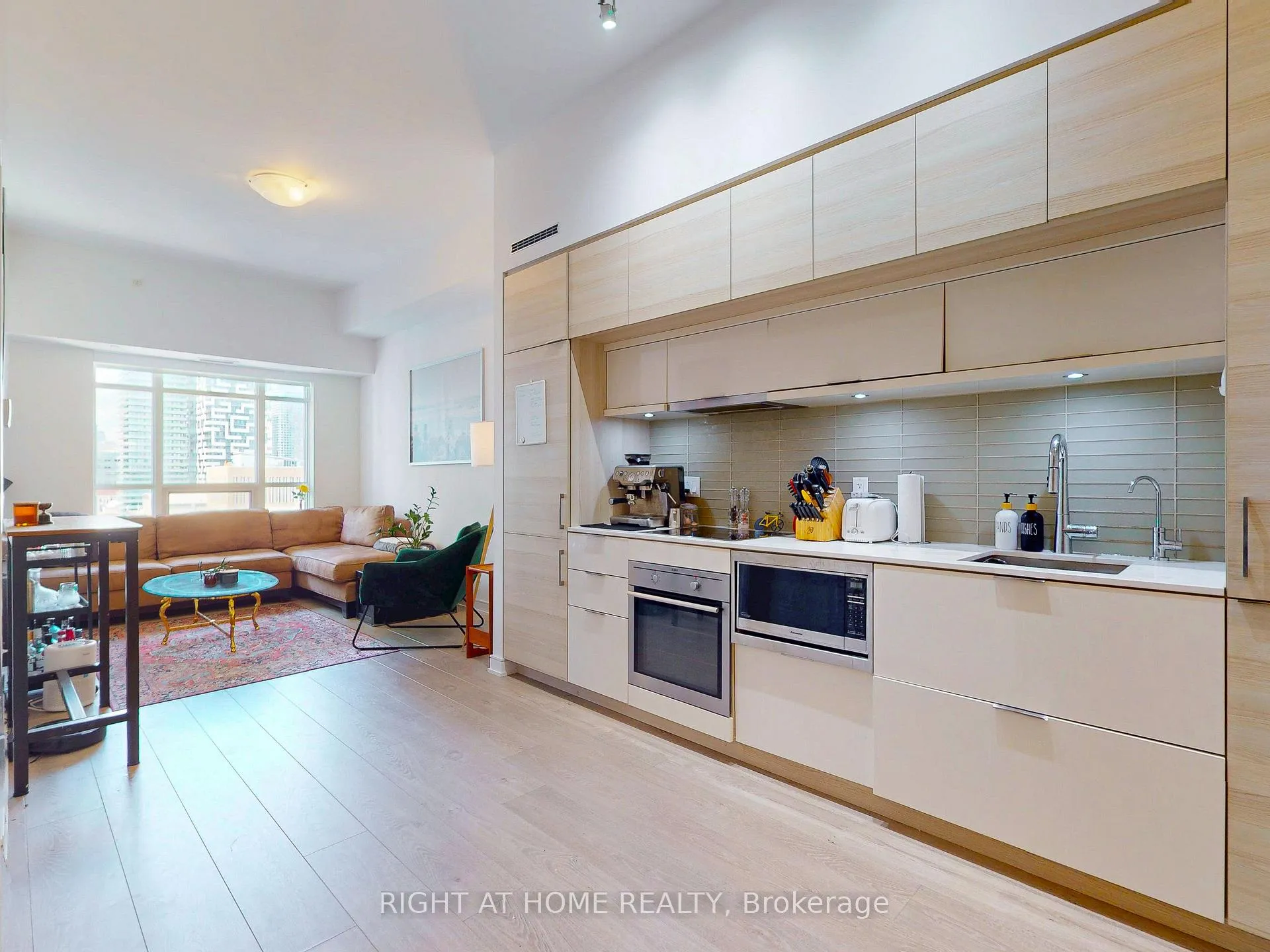 Photo 13 of Unit 1904, 88 Scott Street, Toronto, Church-Yonge Corridor — HOMEH