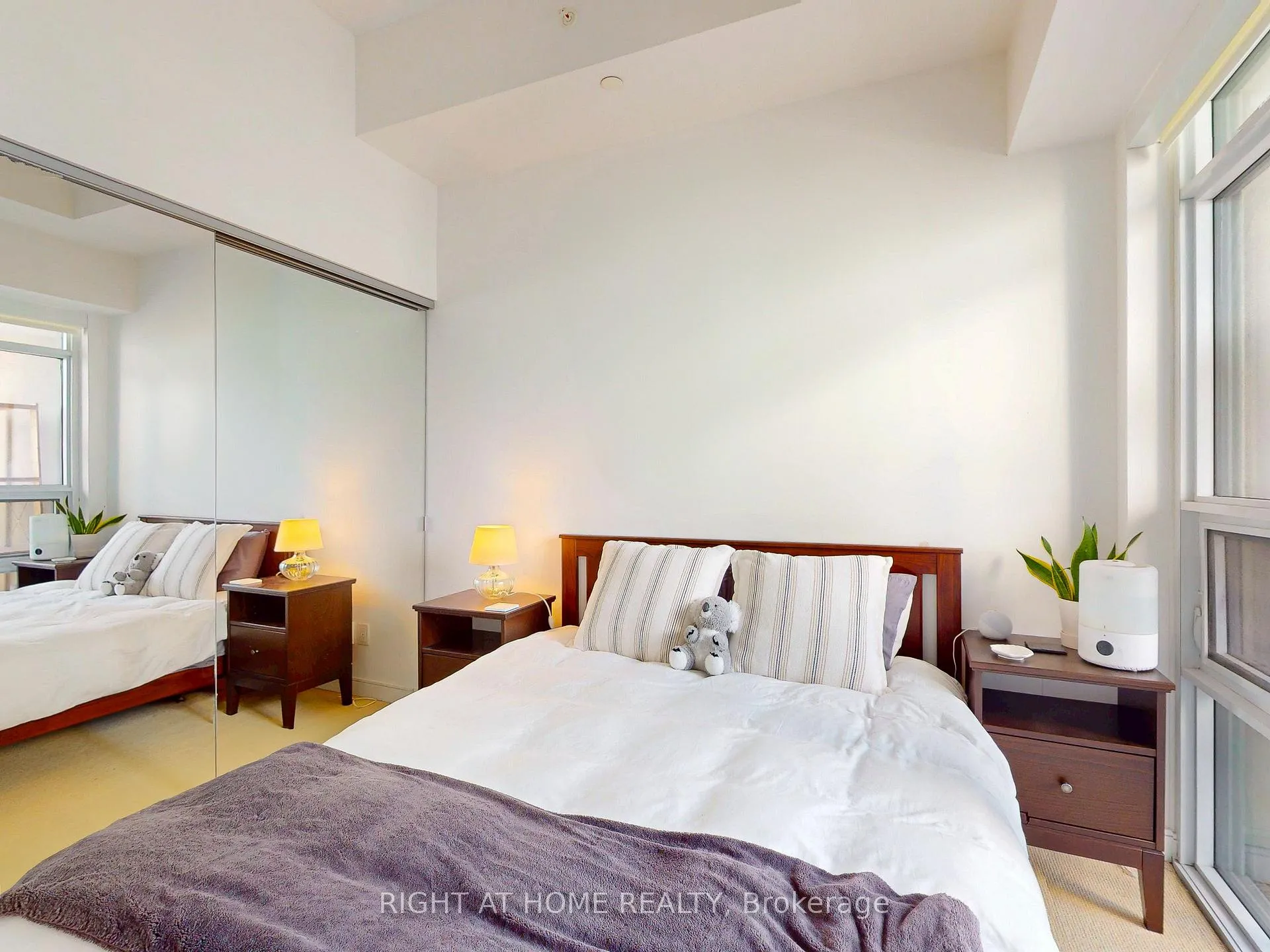 Photo 17 of Unit 1904, 88 Scott Street, Toronto, Church-Yonge Corridor — HOMEH