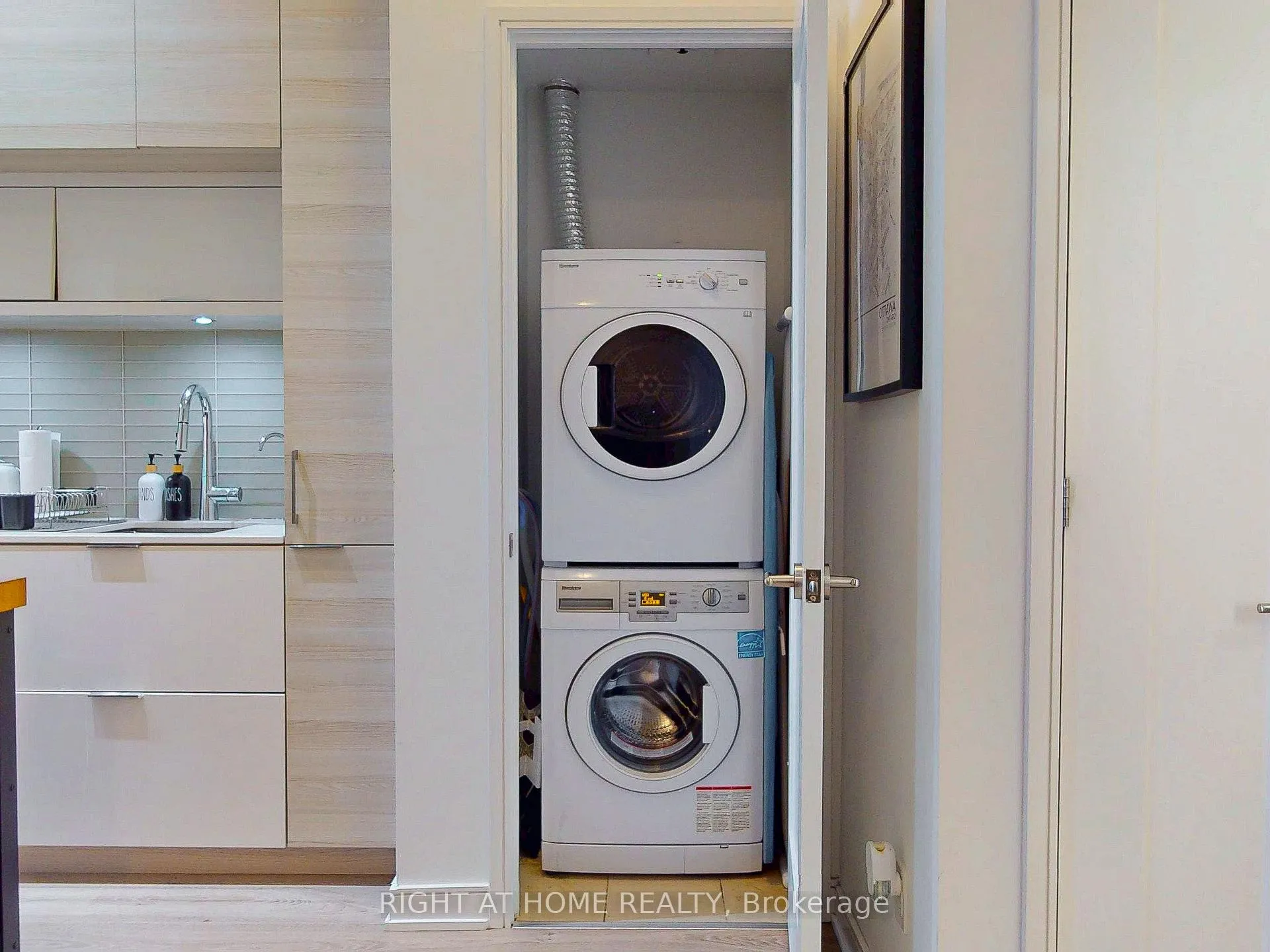 Photo 22 of Unit 1904, 88 Scott Street, Toronto, Church-Yonge Corridor — HOMEH