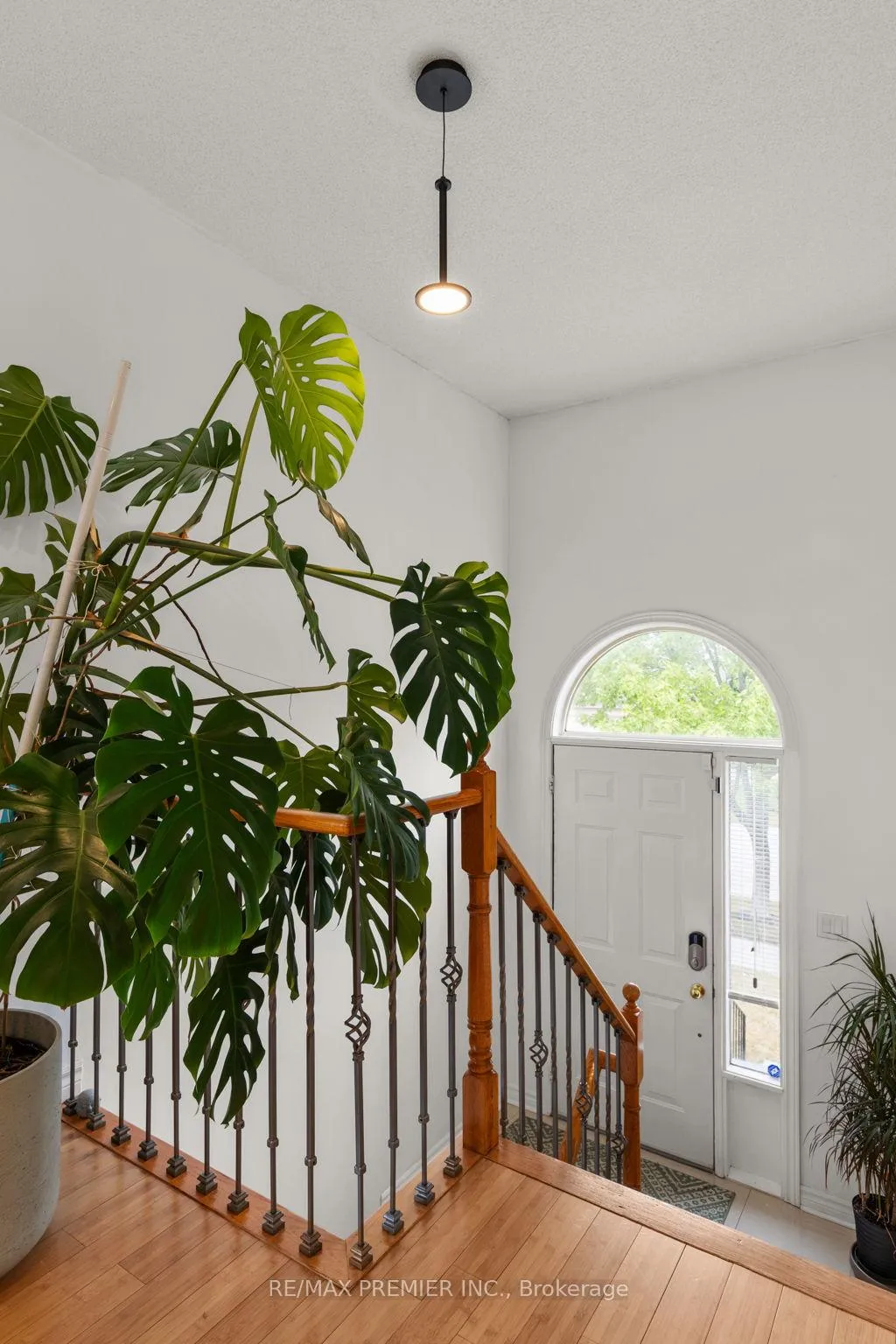 Photo 6 of 5 Humber Street, Barrie, Ardagh — HOMEH