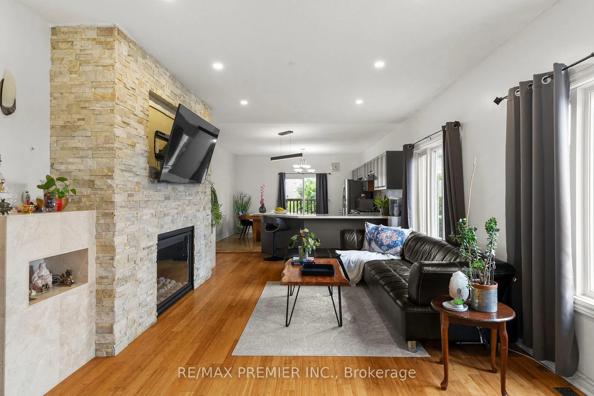 Photo 8 of 5 Humber Street, Barrie, Ardagh — HOMEH