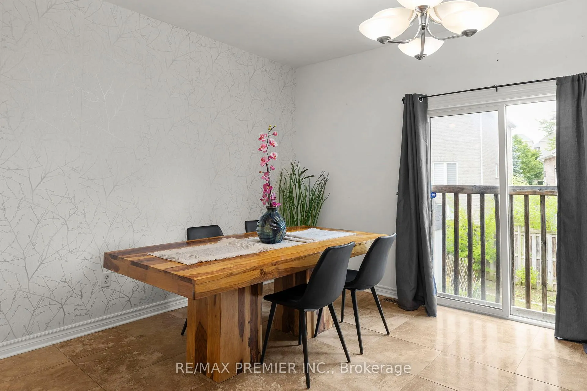 Photo 10 of 5 Humber Street, Barrie, Ardagh — HOMEH