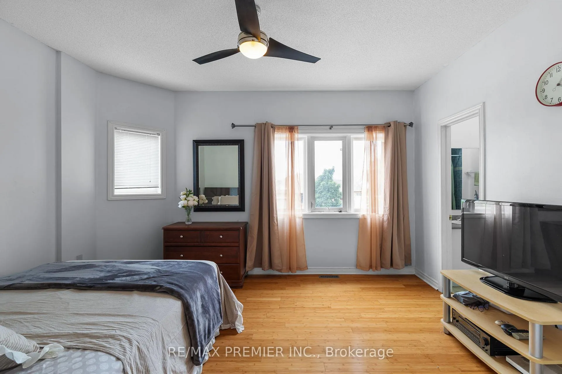 Photo 17 of 5 Humber Street, Barrie, Ardagh — HOMEH