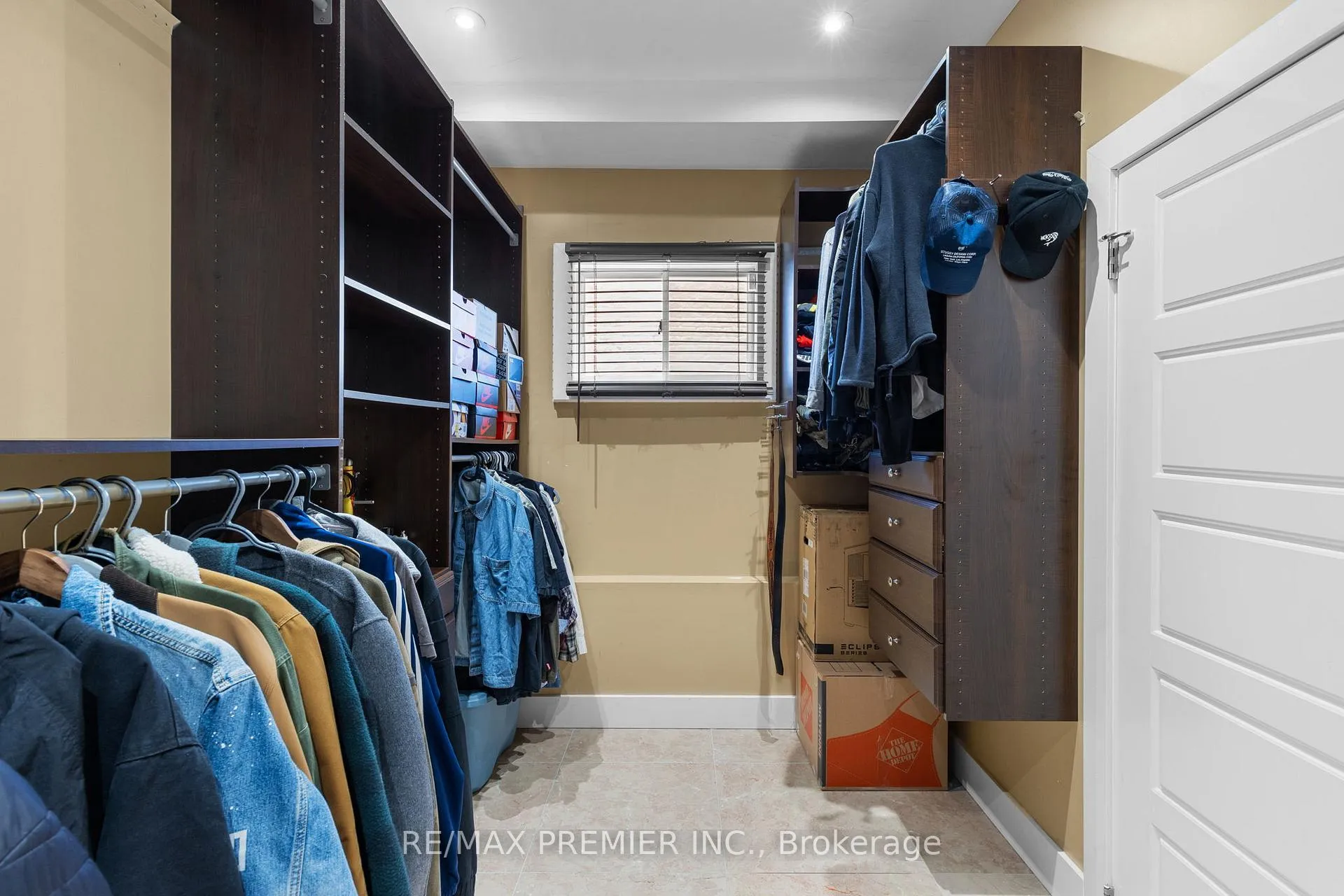 Photo 26 of 5 Humber Street, Barrie, Ardagh — HOMEH