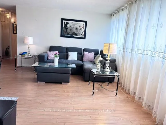 Photo 5 of Unit 408, 3590 Kaneff Crescent, Mississauga, Mississauga Valleys — HOMEH