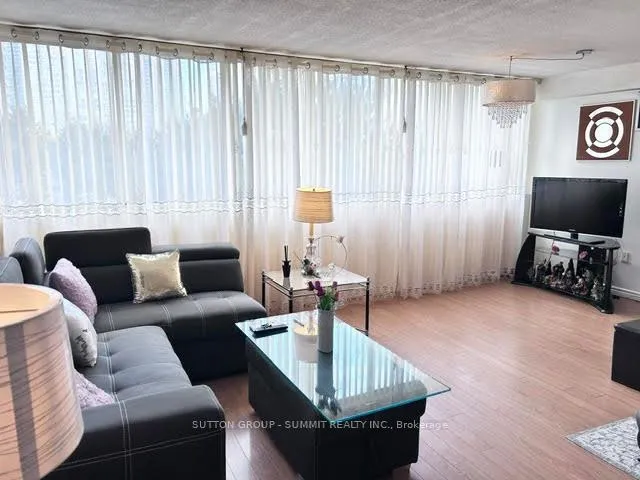 Photo 6 of Unit 408, 3590 Kaneff Crescent, Mississauga, Mississauga Valleys — HOMEH