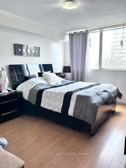 Photo 8 of Unit 408, 3590 Kaneff Crescent, Mississauga, Mississauga Valleys — HOMEH