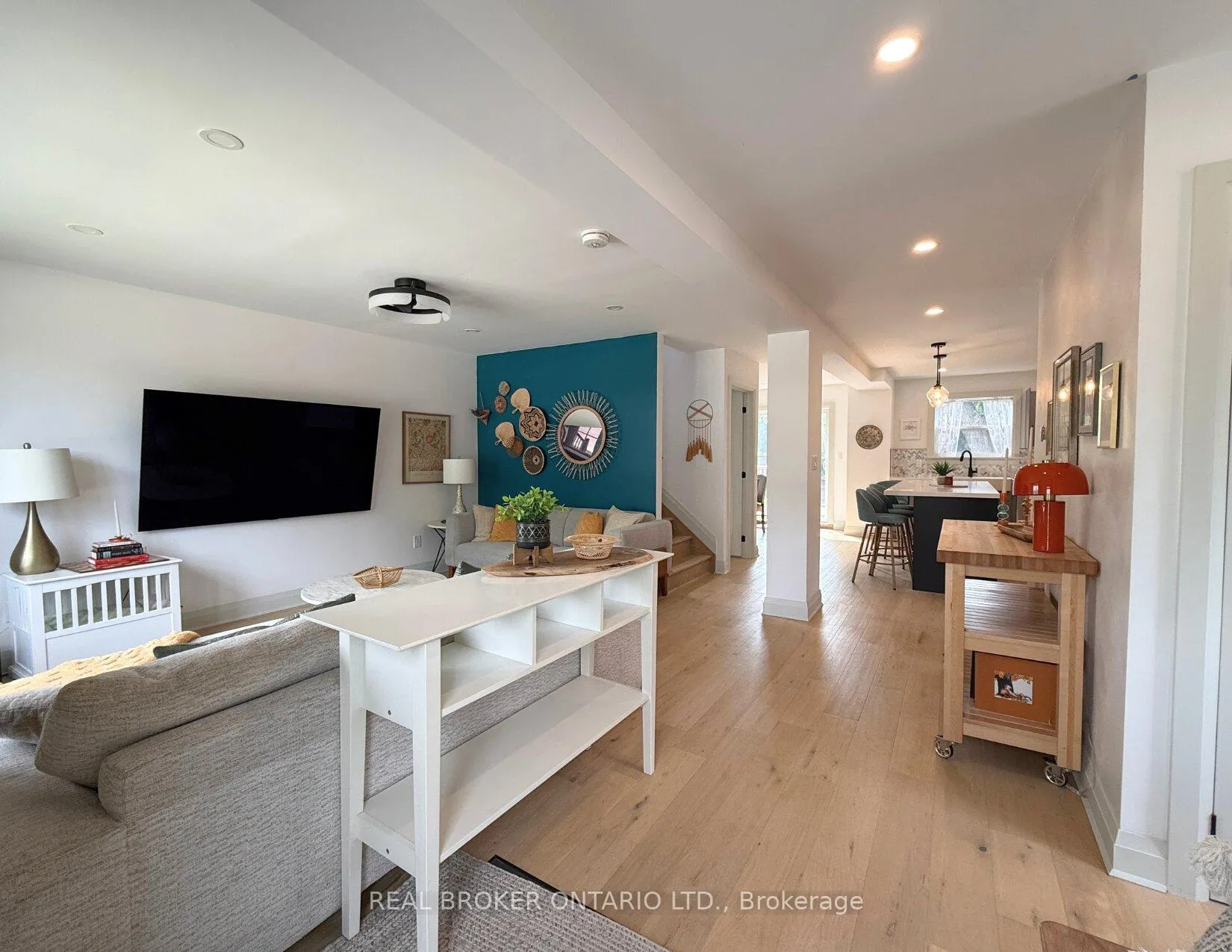 Photo 1 of Unit Upper, 286 East 18th Street, Hamilton, Inch Park — HOMEH