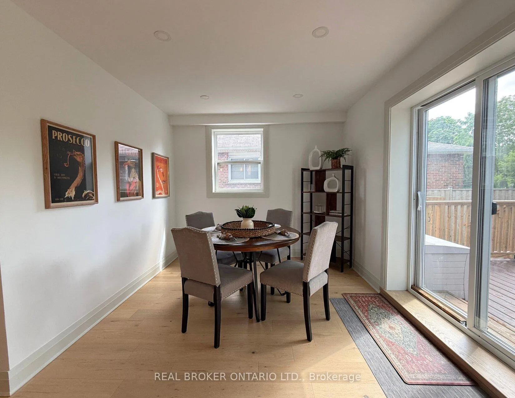 Photo 4 of Unit Upper, 286 East 18th Street, Hamilton, Inch Park — HOMEH