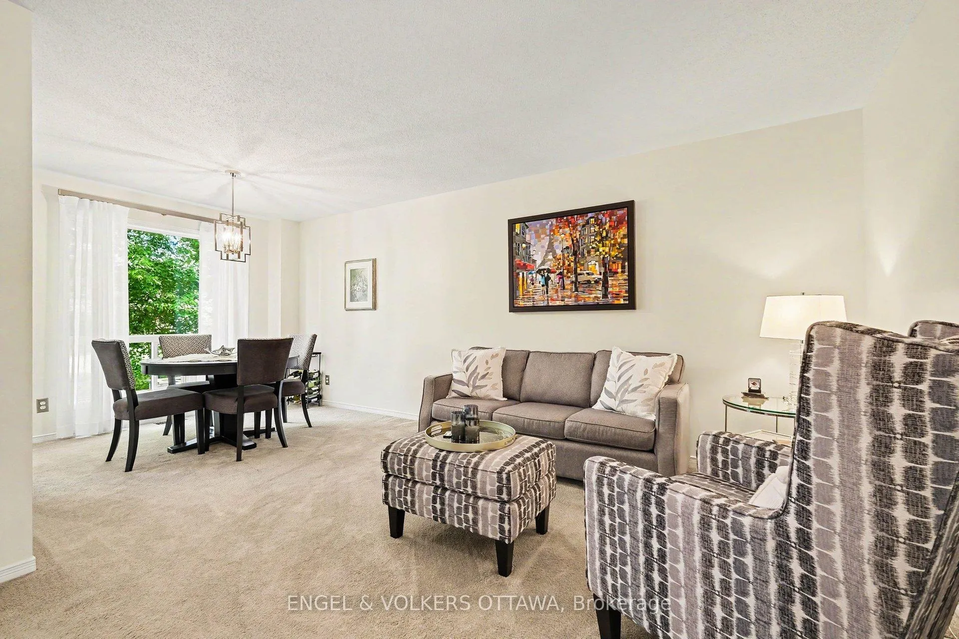 Photo 5 of 19 Riverbank Court, Ottawa, Stittsville (Central) — HOMEH