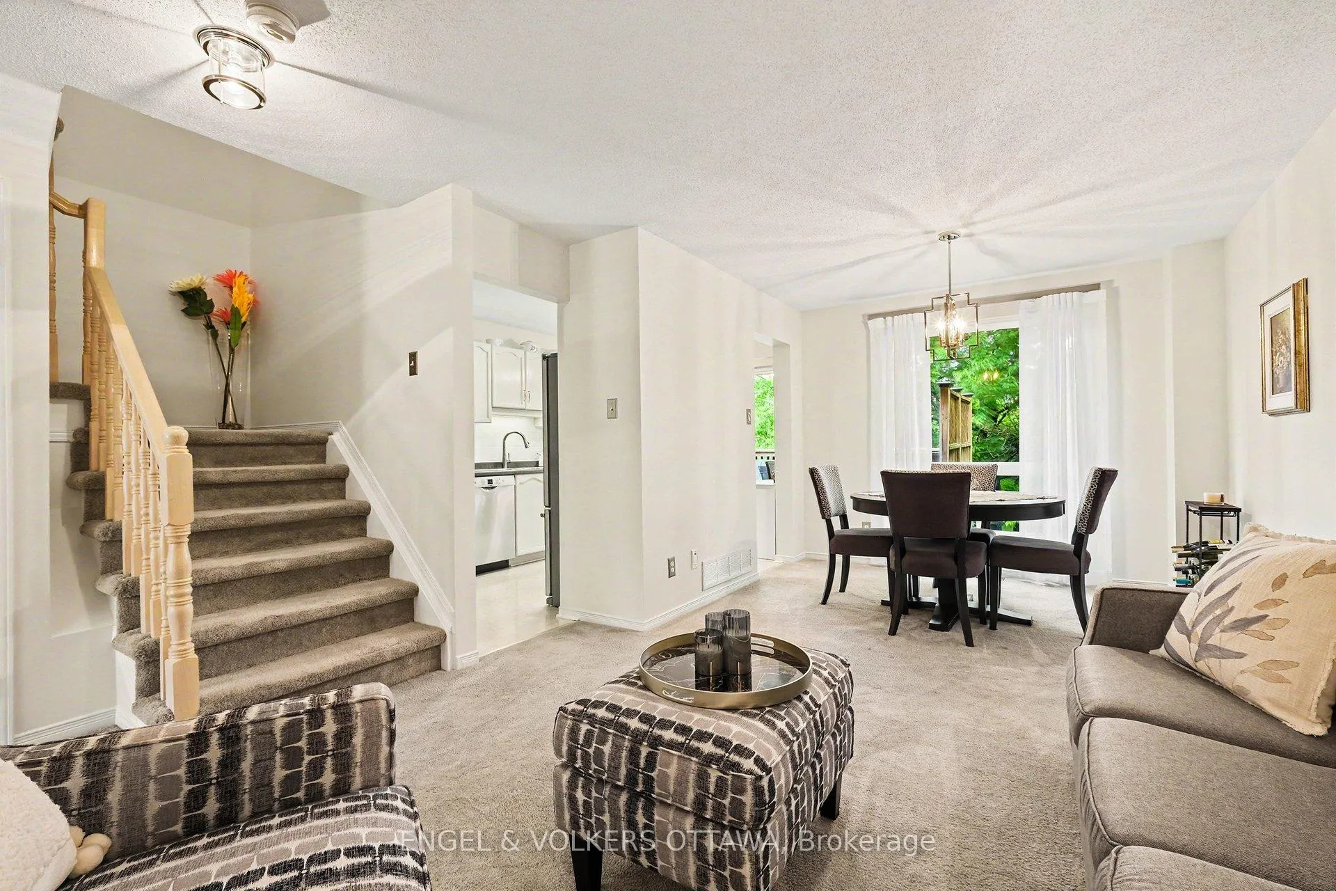 Photo 10 of 19 Riverbank Court, Ottawa, Stittsville (Central) — HOMEH