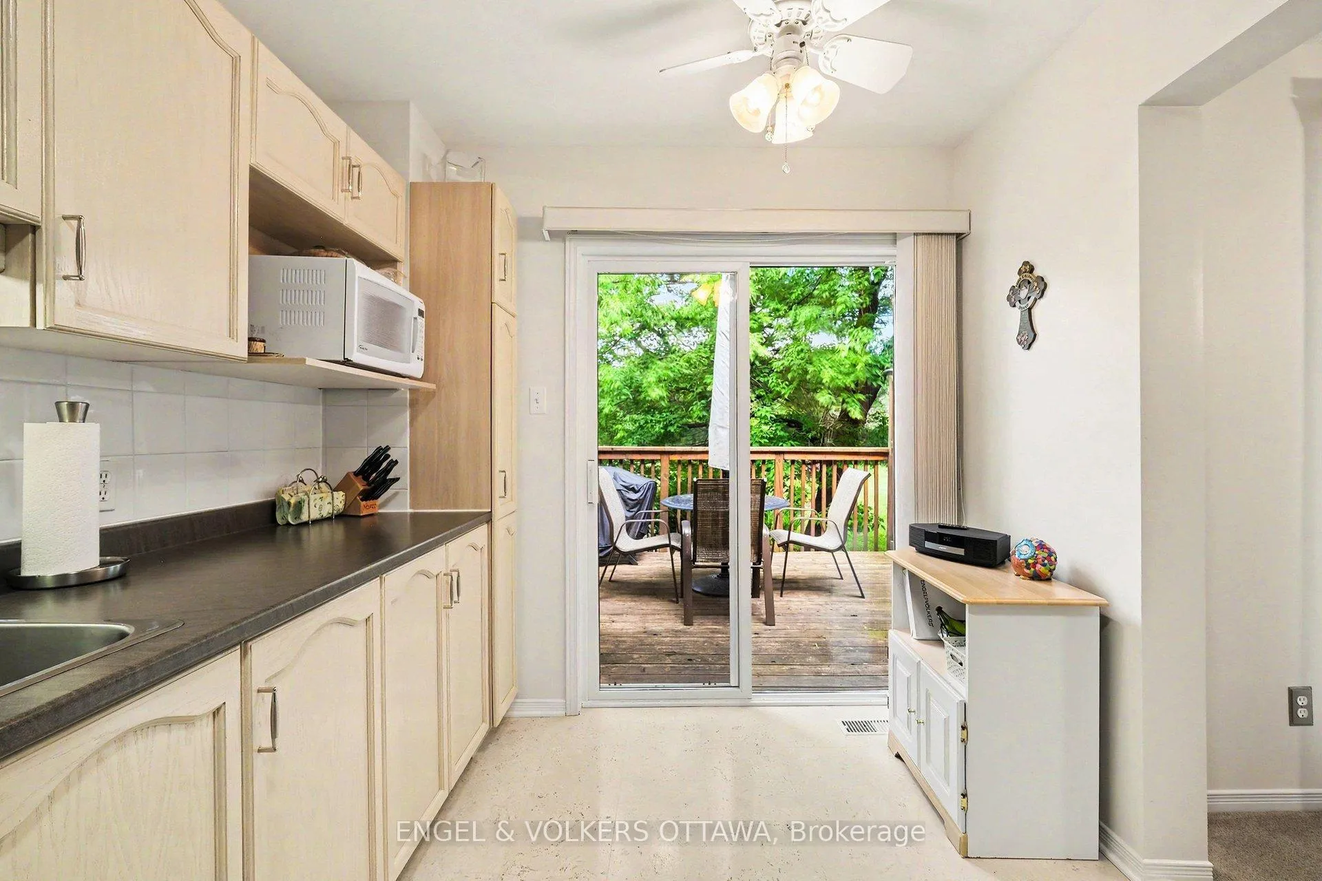 Photo 15 of 19 Riverbank Court, Ottawa, Stittsville (Central) — HOMEH